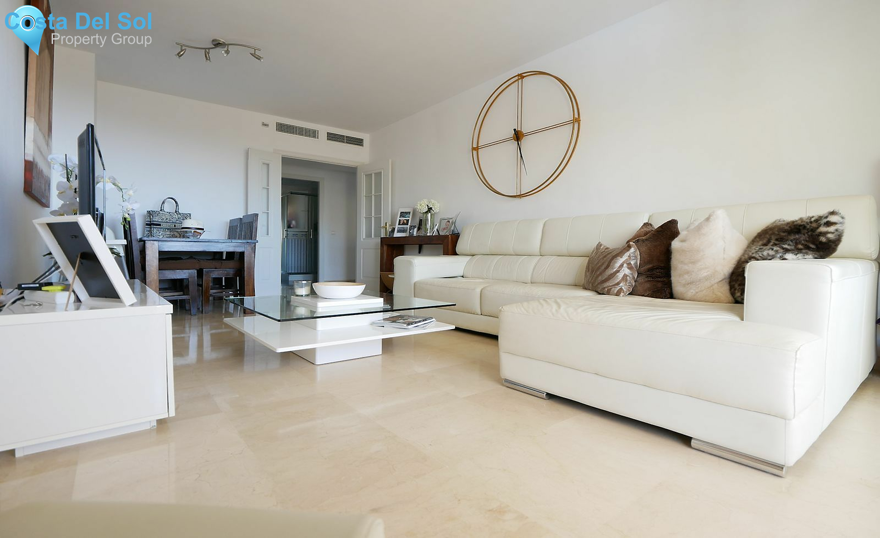 Middle Floor Apartment in Calahonda-1445563