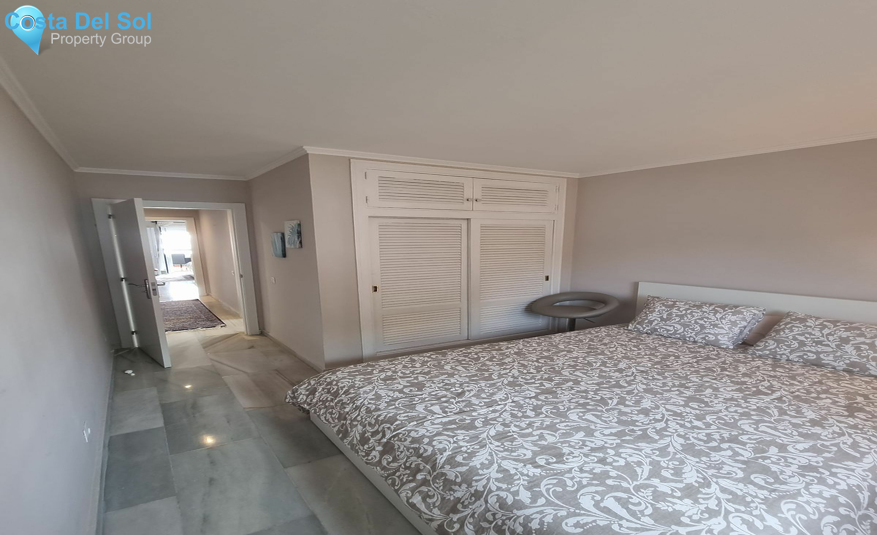 Middle Floor Apartment in Calahonda-1466024