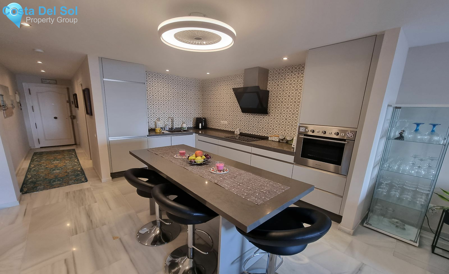 Middle Floor Apartment in Calahonda-1466018