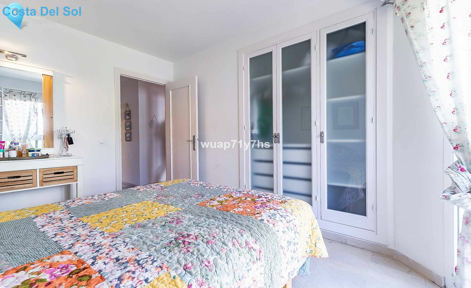 Middle Floor Apartment in Calahonda-1467889