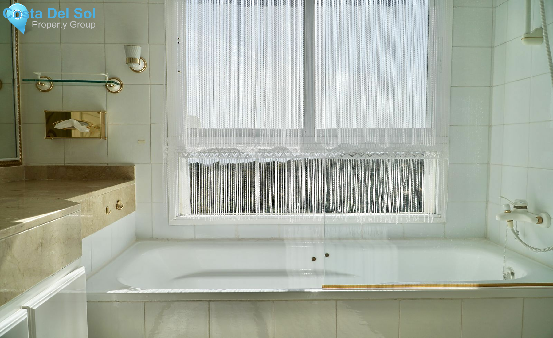 Middle Floor Apartment in Calahonda-1481335