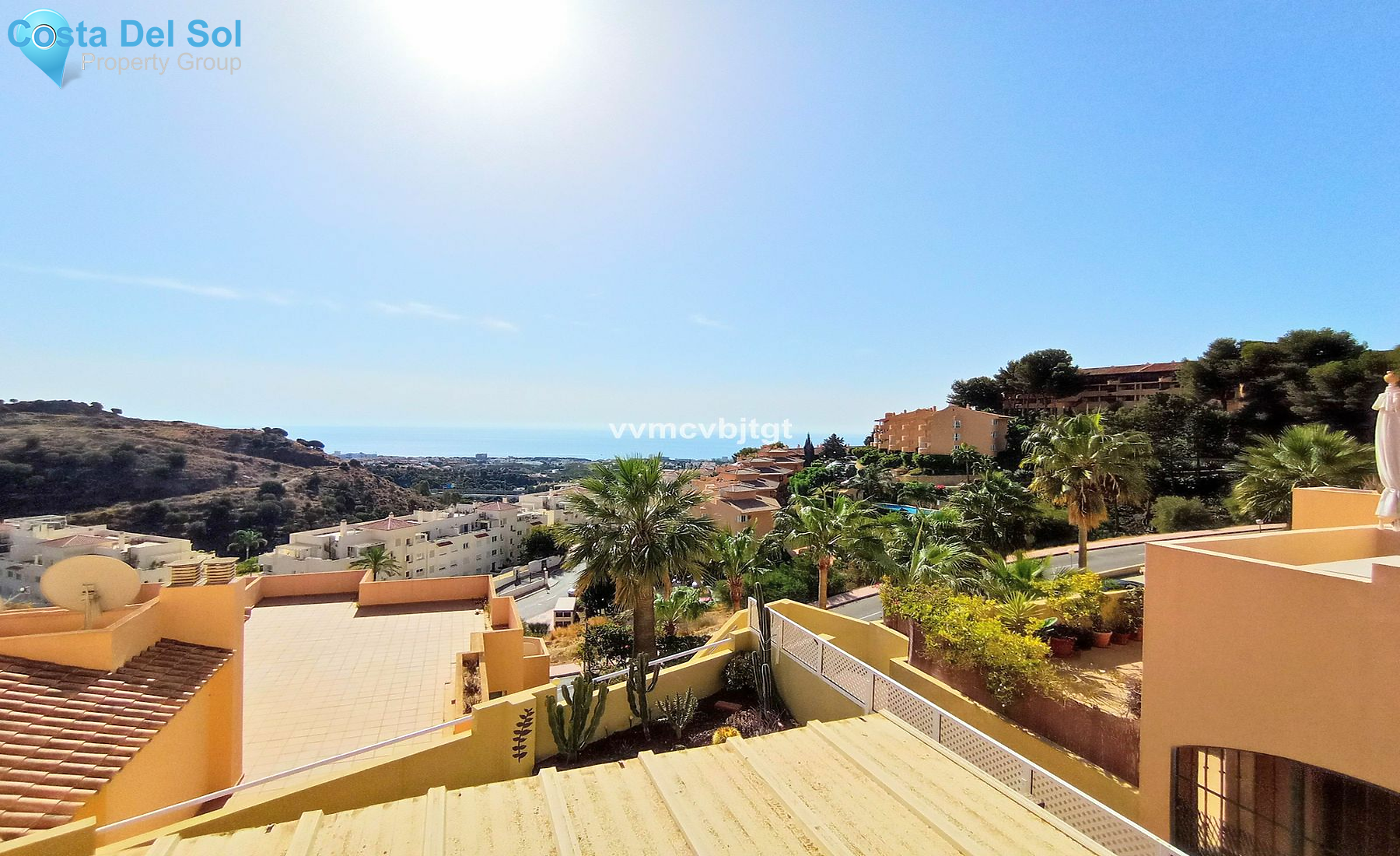 Middle Floor Apartment in Calahonda-1491489