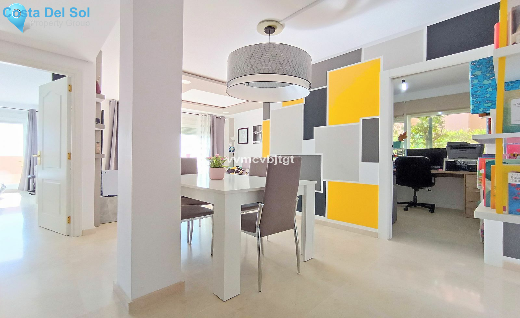 Middle Floor Apartment in Calahonda-1491503
