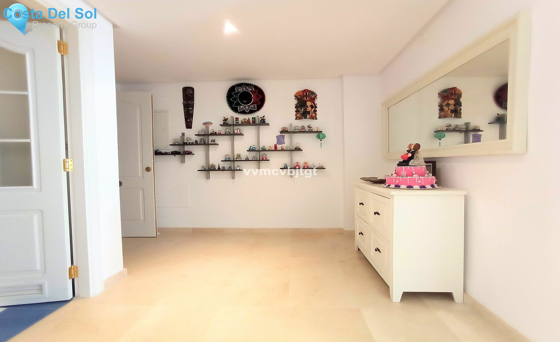 Middle Floor Apartment in Calahonda-1491495