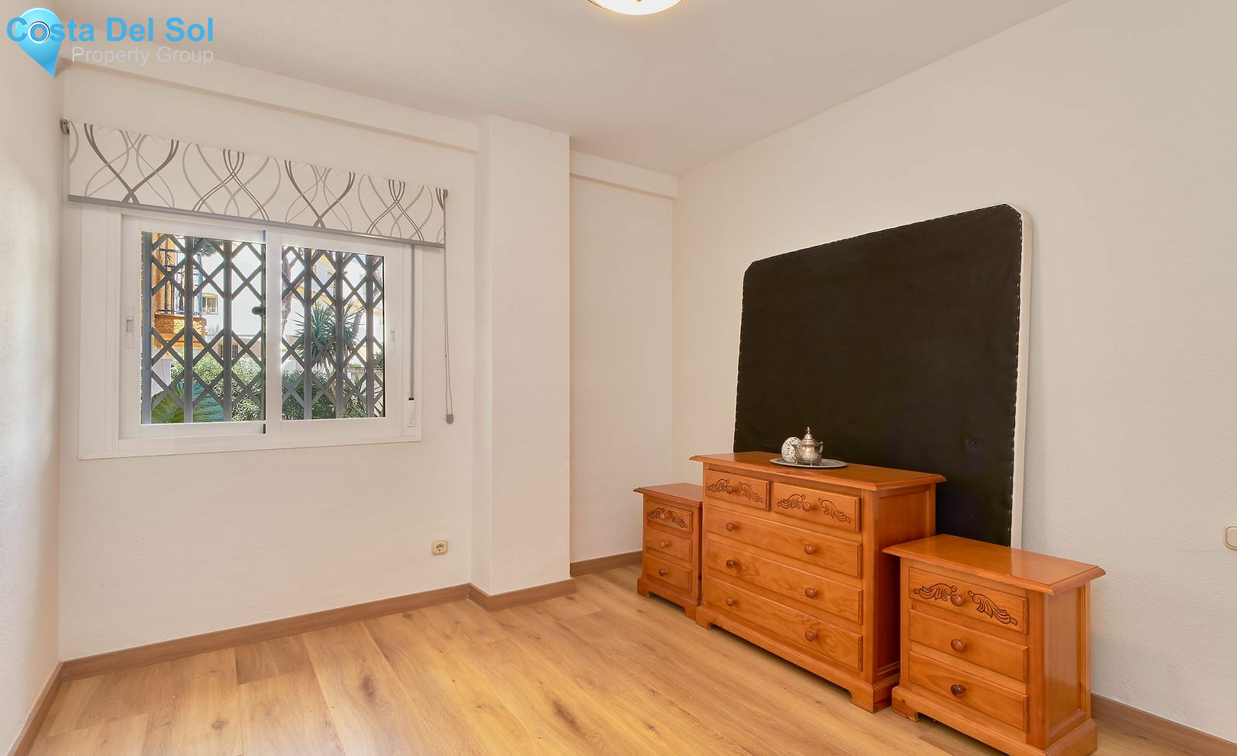 Middle Floor Apartment in Calahonda-1513969