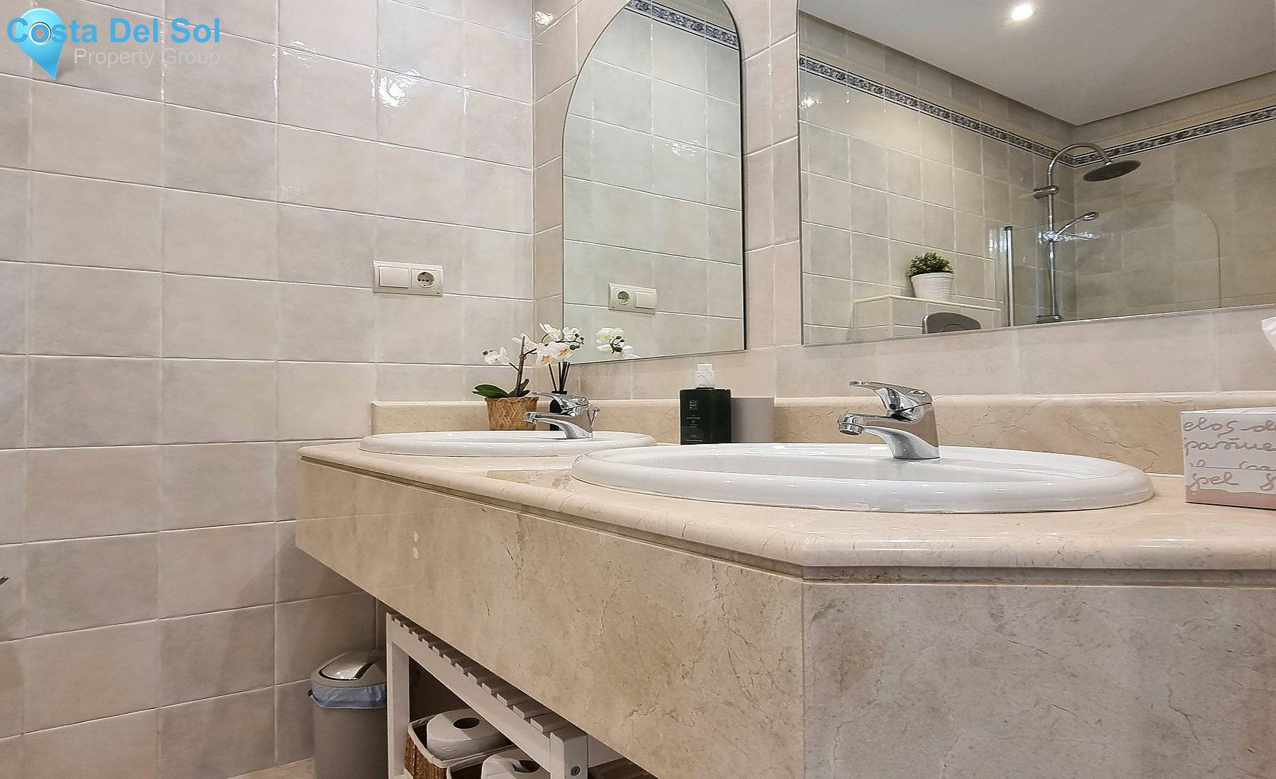 Middle Floor Apartment in Calahonda-1550815