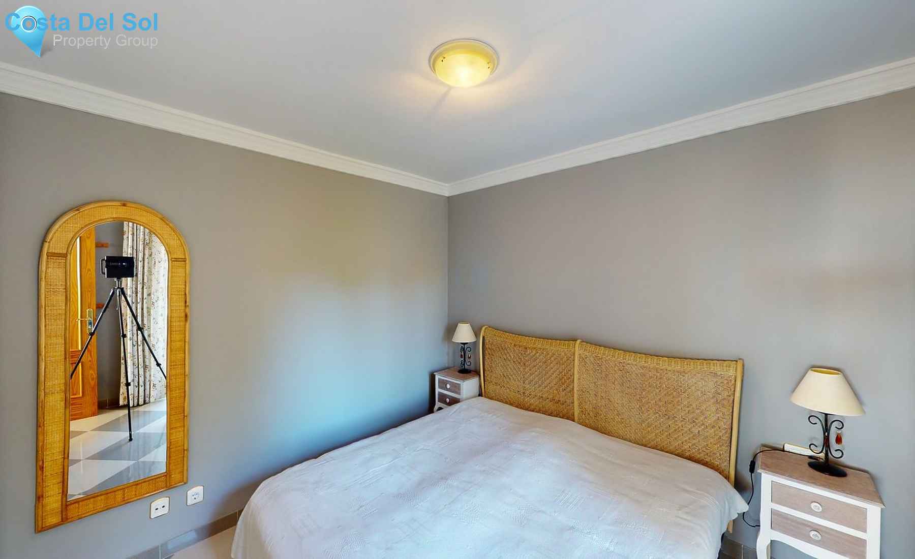 Middle Floor Apartment in Caleta de Vélez-1514077