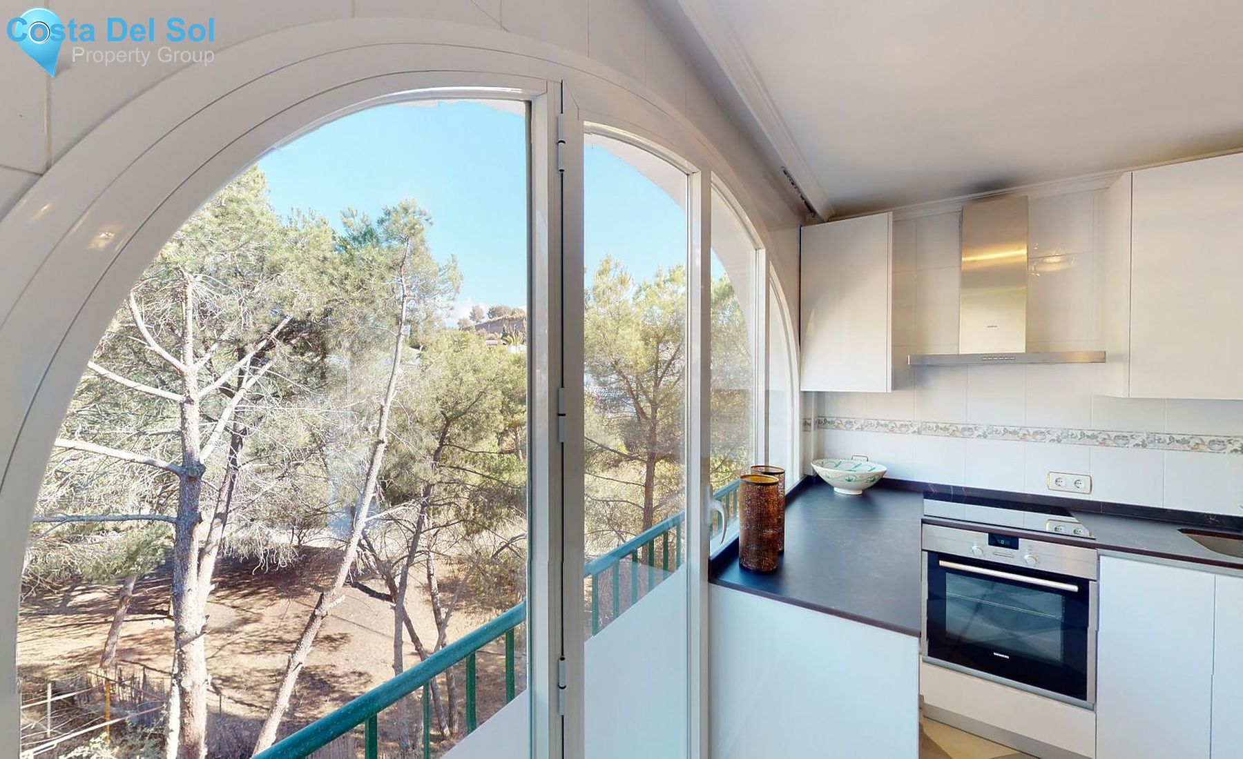 Middle Floor Apartment in Caleta de Vélez-1514069