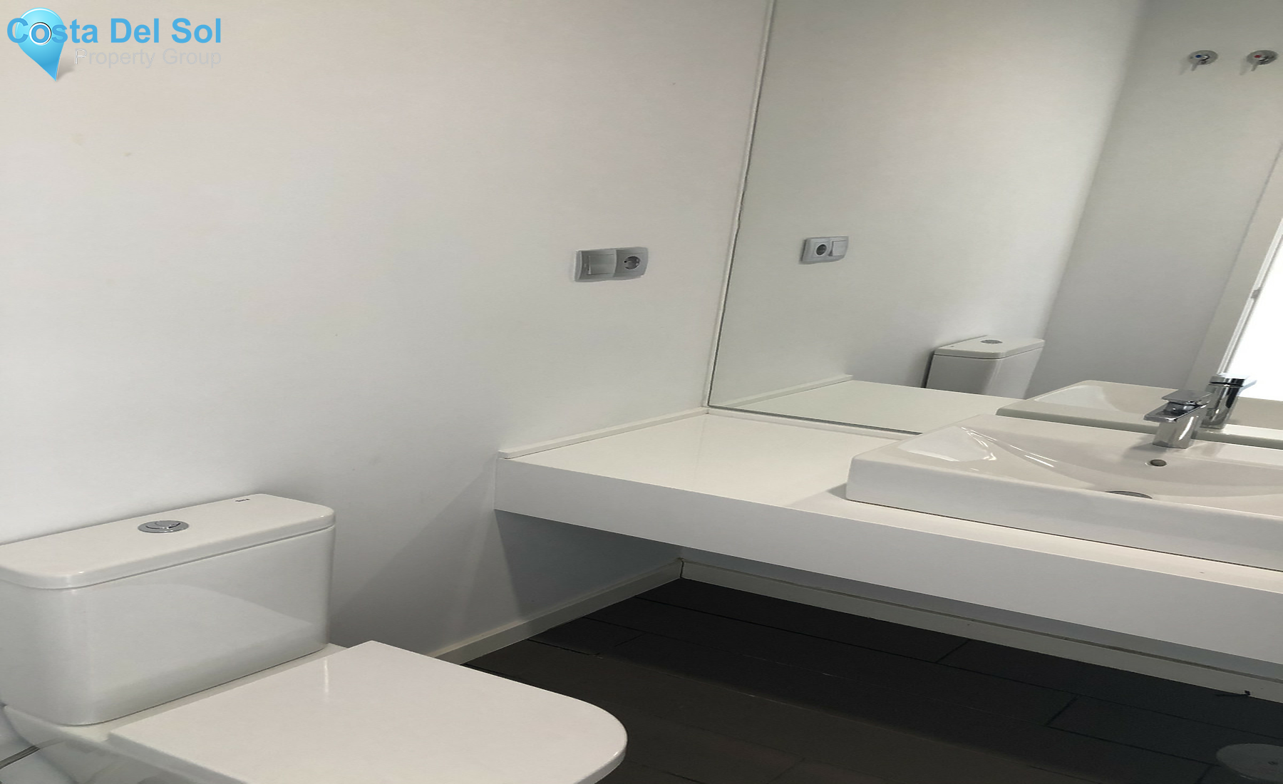 Middle Floor Apartment in Cancelada-1310257