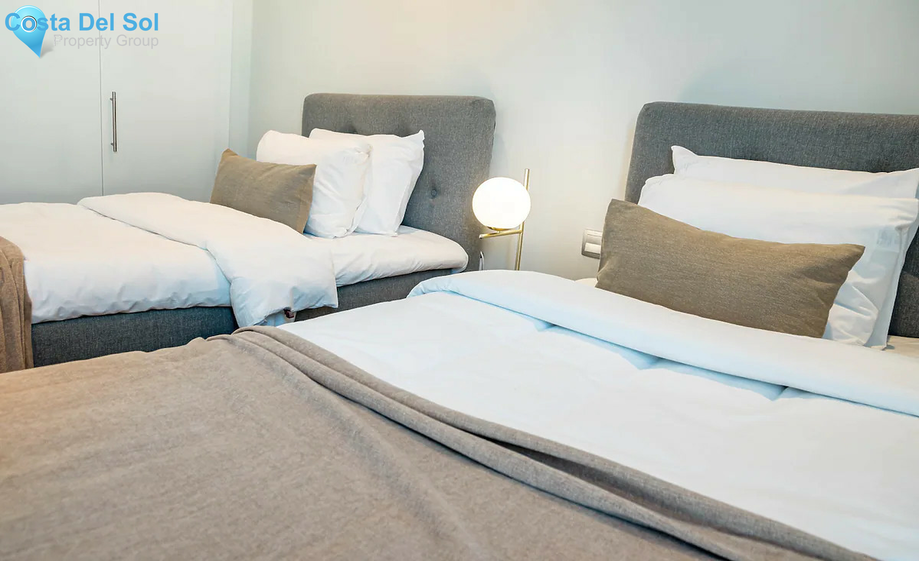 Middle Floor Apartment in Cancelada-1502911