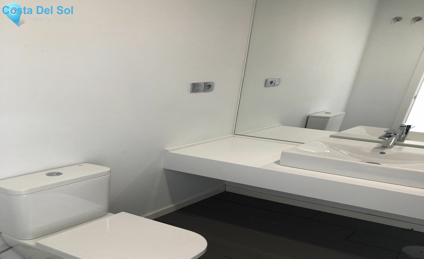 Middle Floor Apartment in Cancelada-1493814