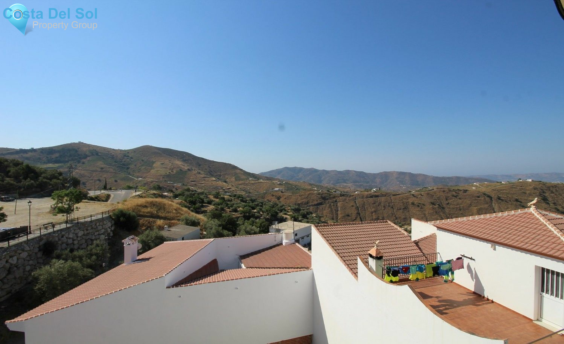Middle Floor Apartment in Canillas de Aceituno