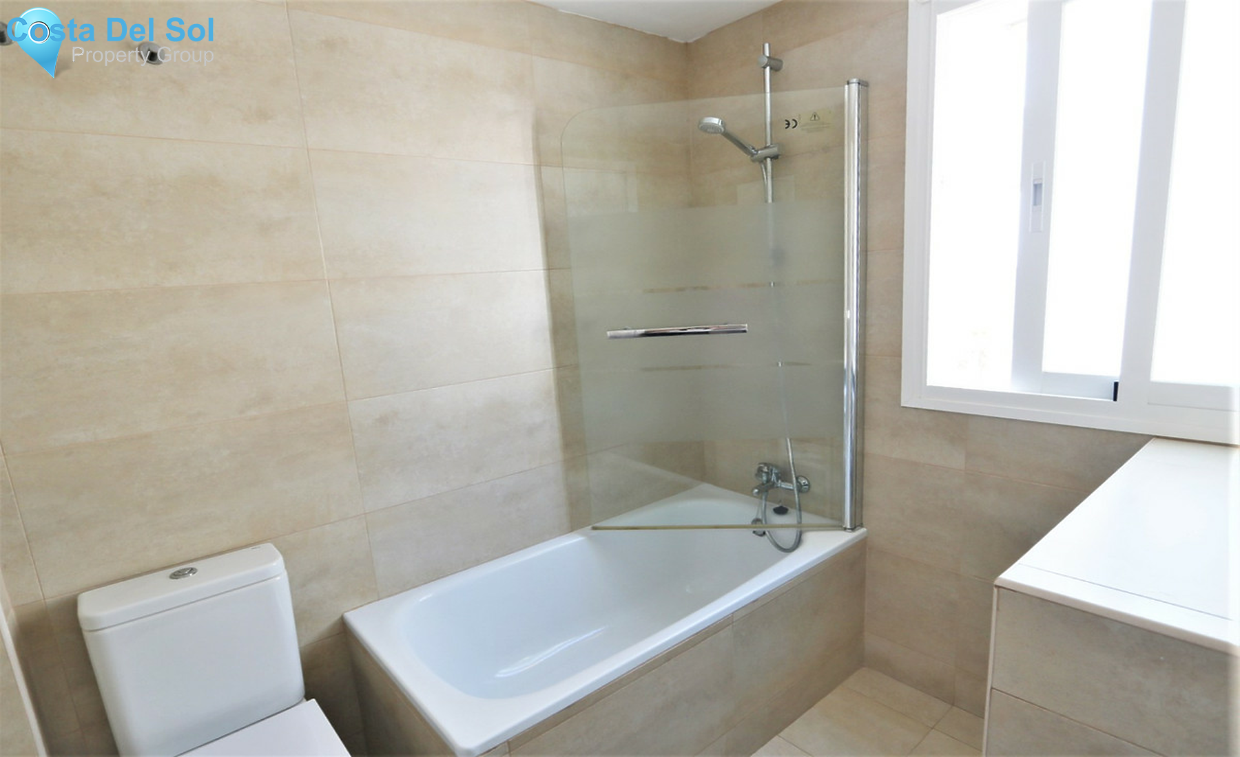 Middle Floor Apartment in Carvajal-1300305