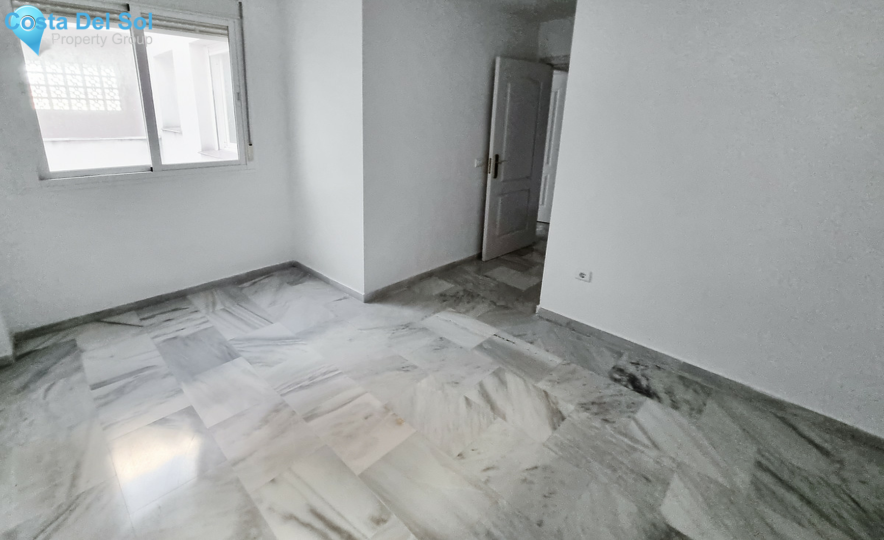 Middle Floor Apartment in Casares Playa-1372553
