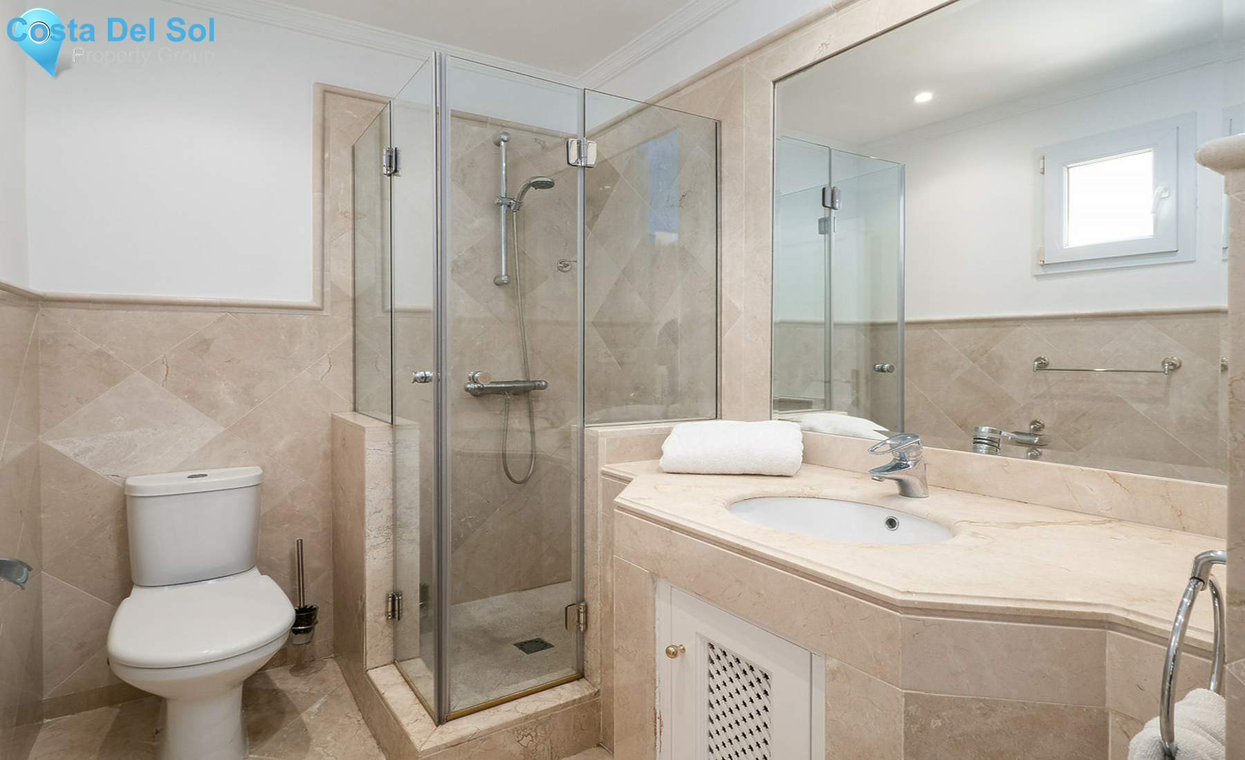 Middle Floor Apartment in Casares Playa