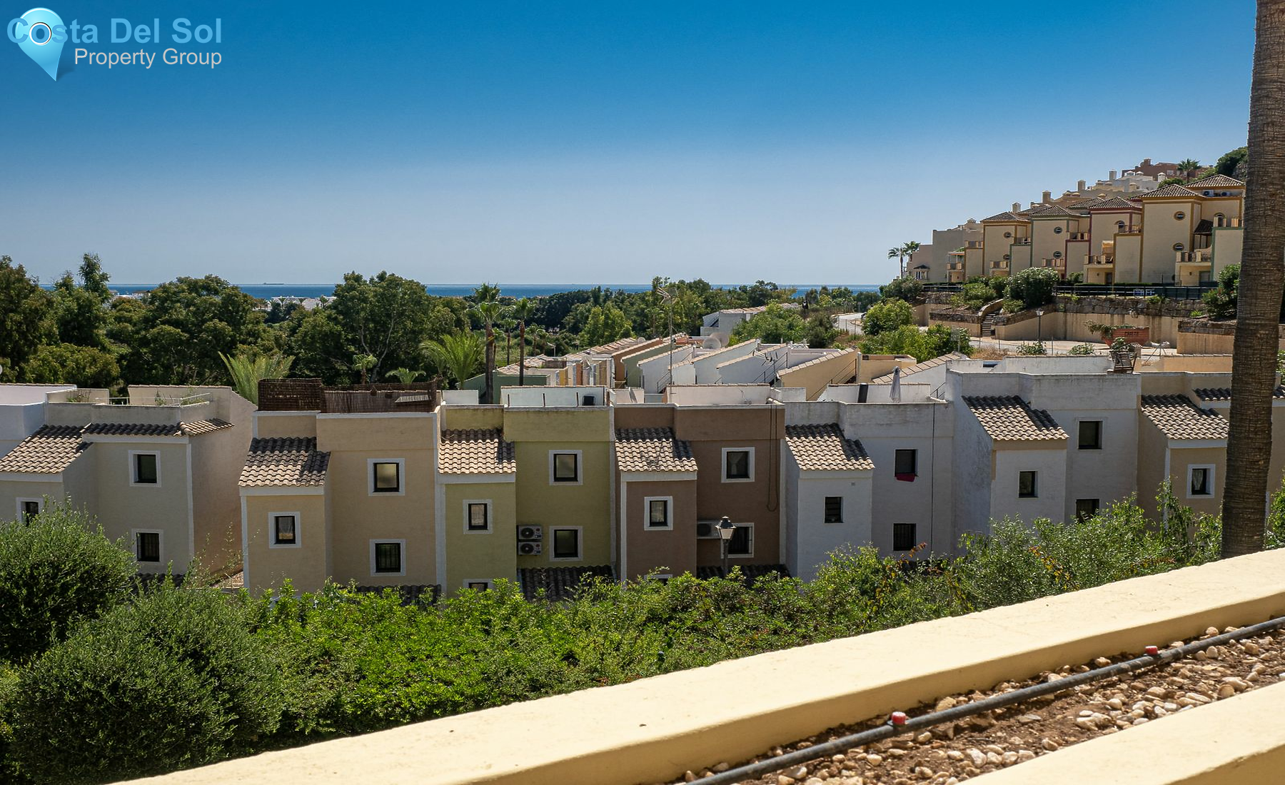 Middle Floor Apartment in Casares Playa