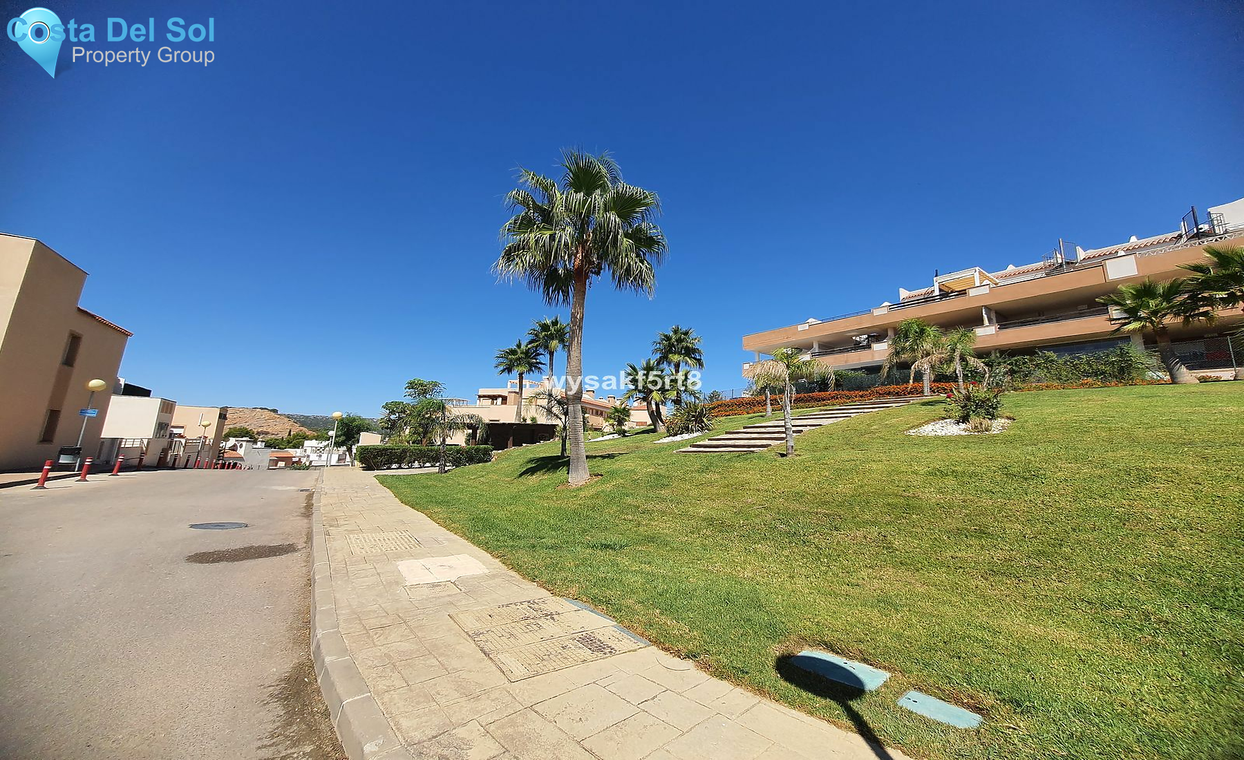 Middle Floor Apartment in Casares Playa