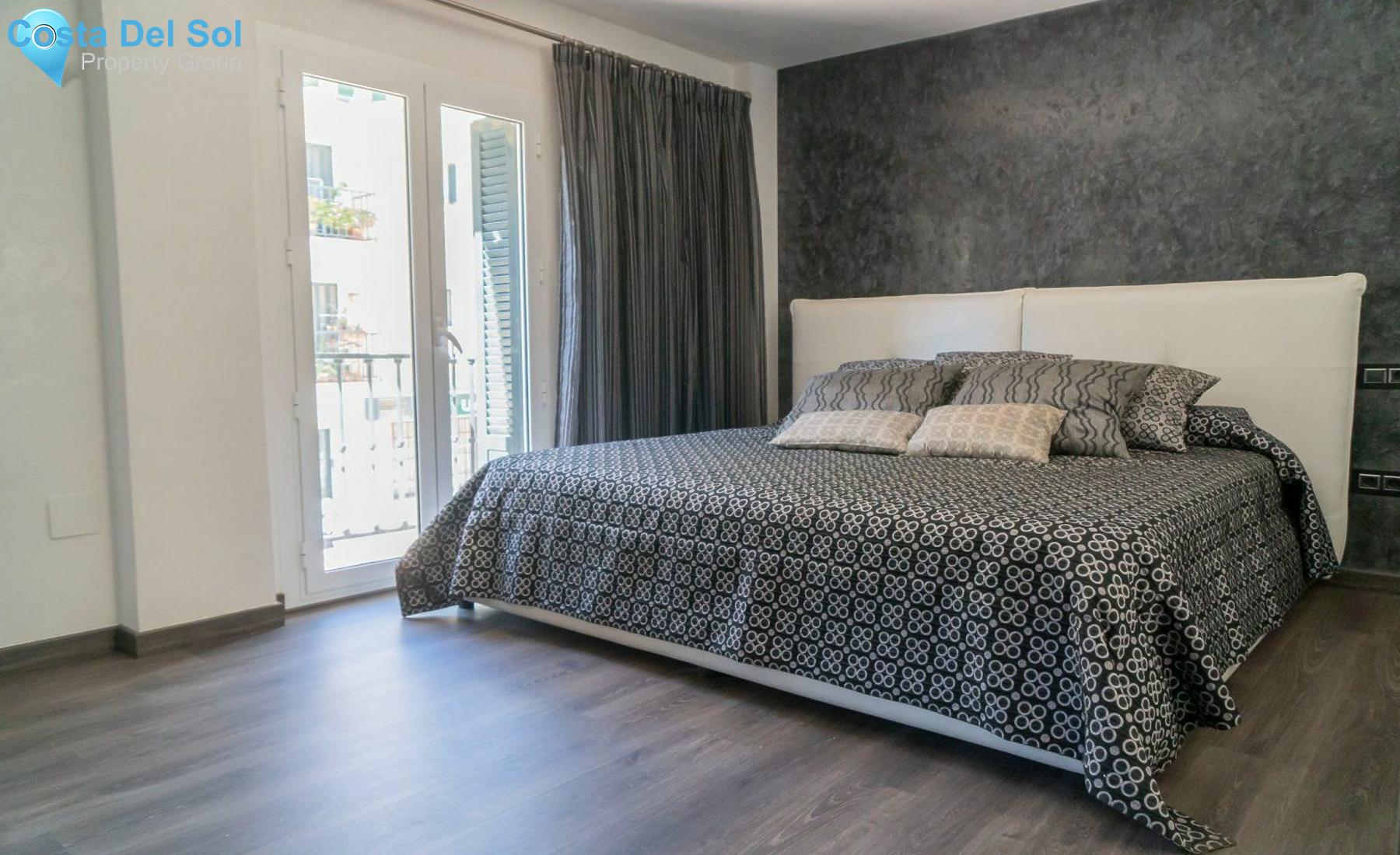 Middle Floor Apartment in Centro Histórico-1493522