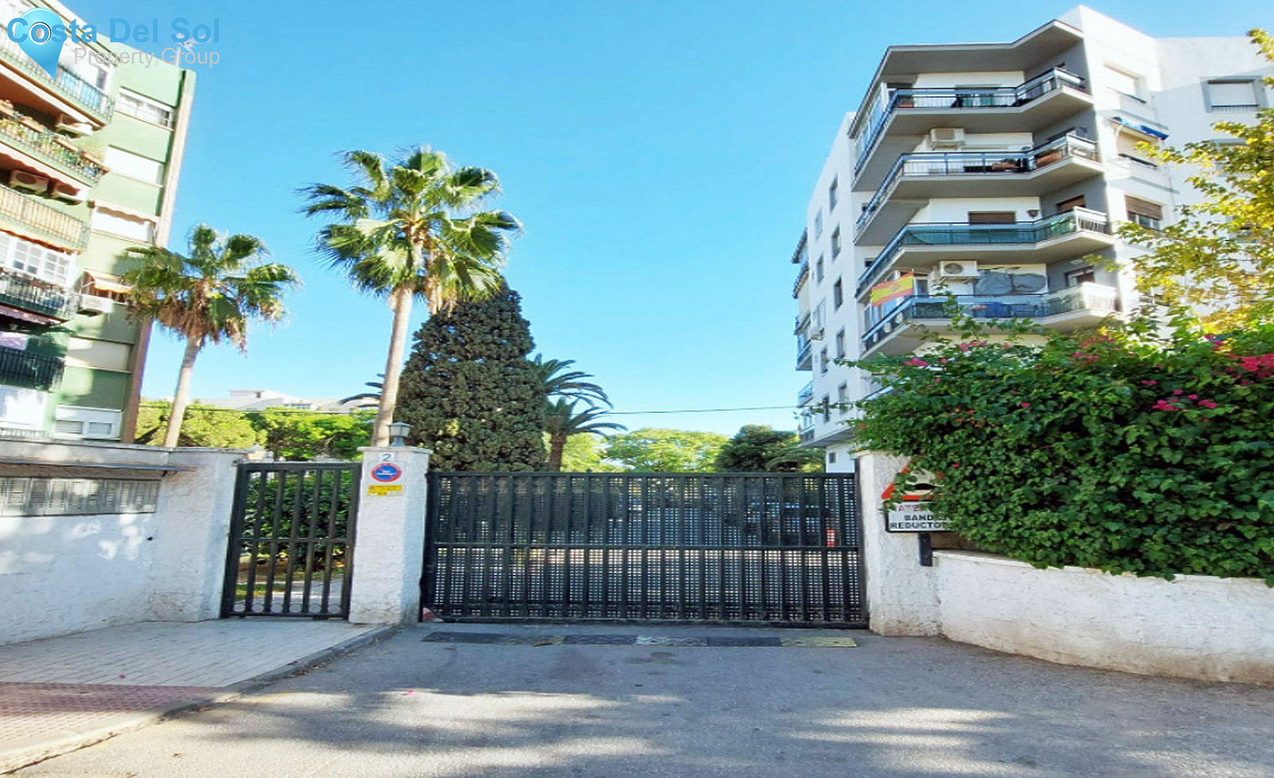 Middle Floor Apartment in Churriana-1515813