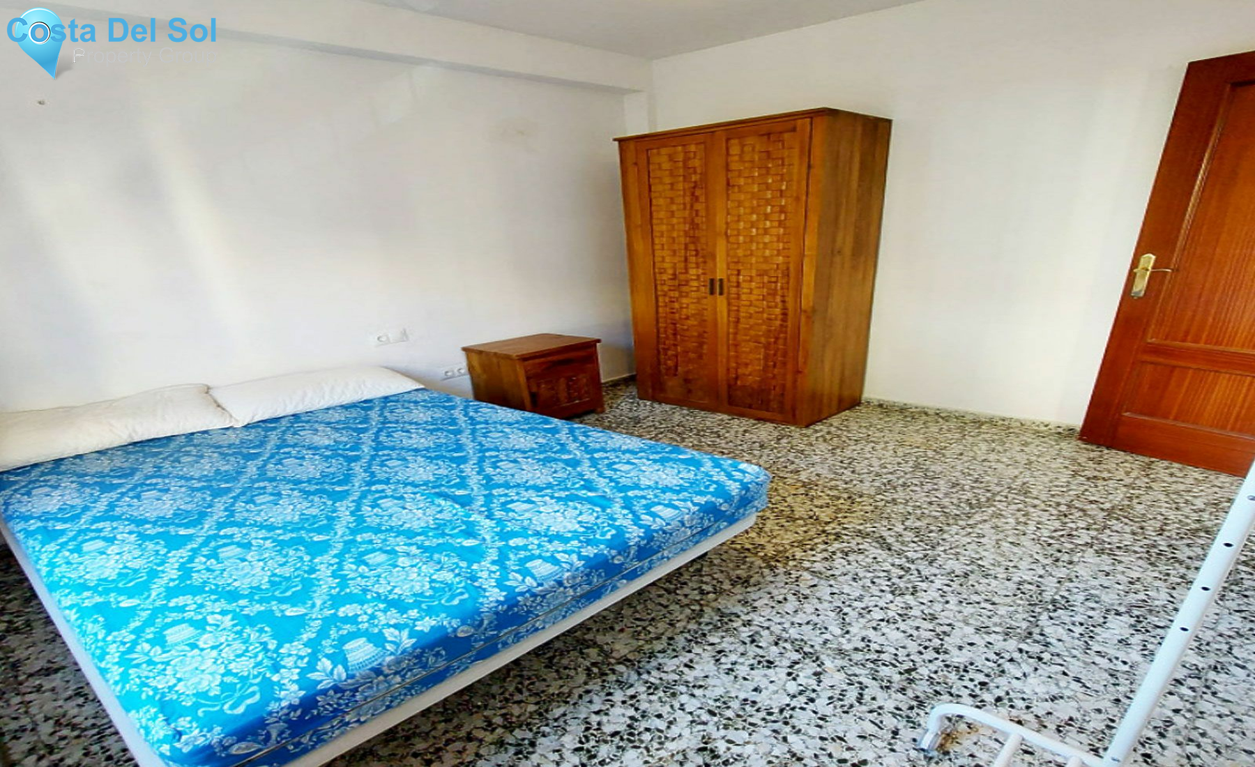 Middle Floor Apartment in Churriana-1515806