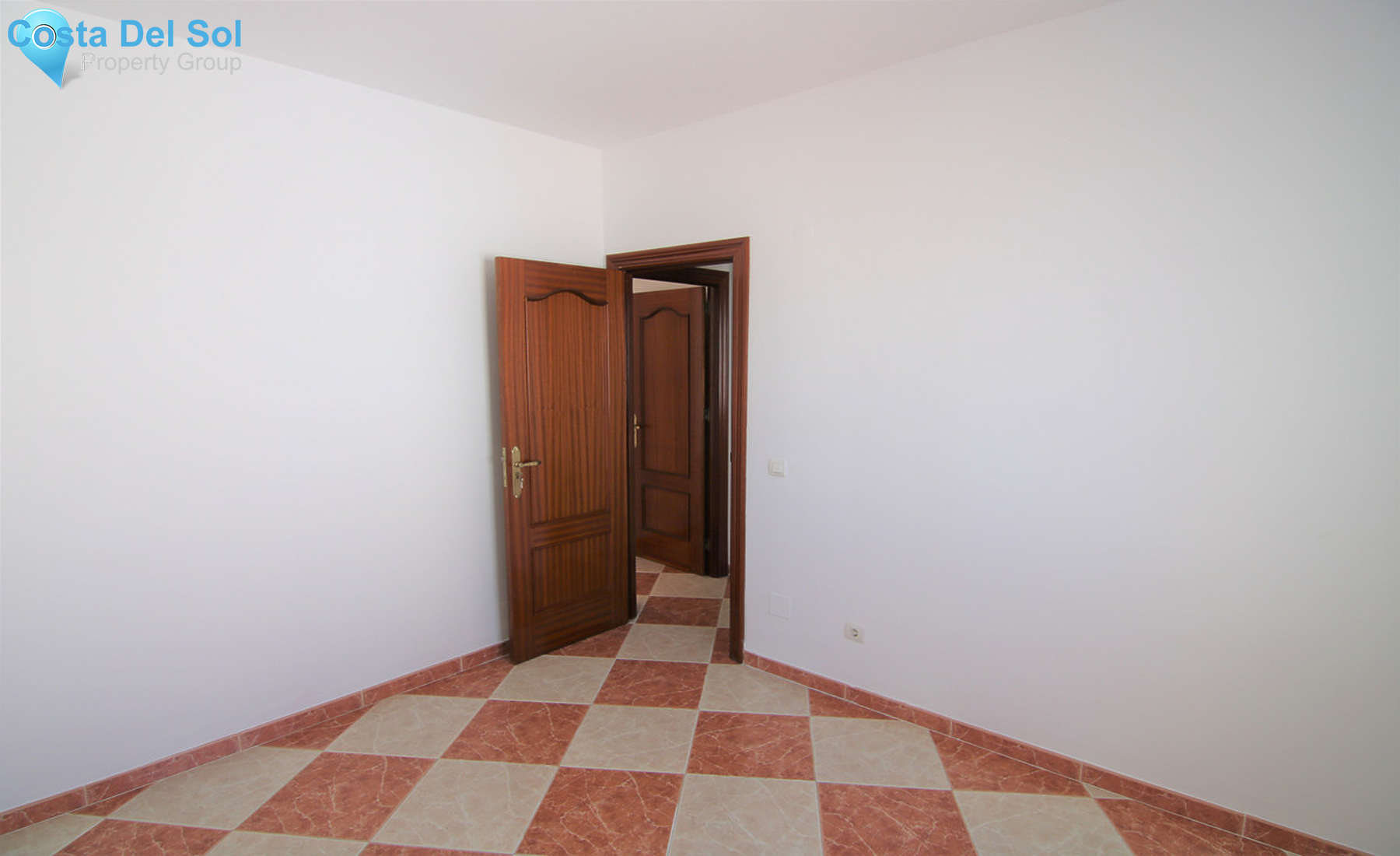 Middle Floor Apartment in Coín-1343897