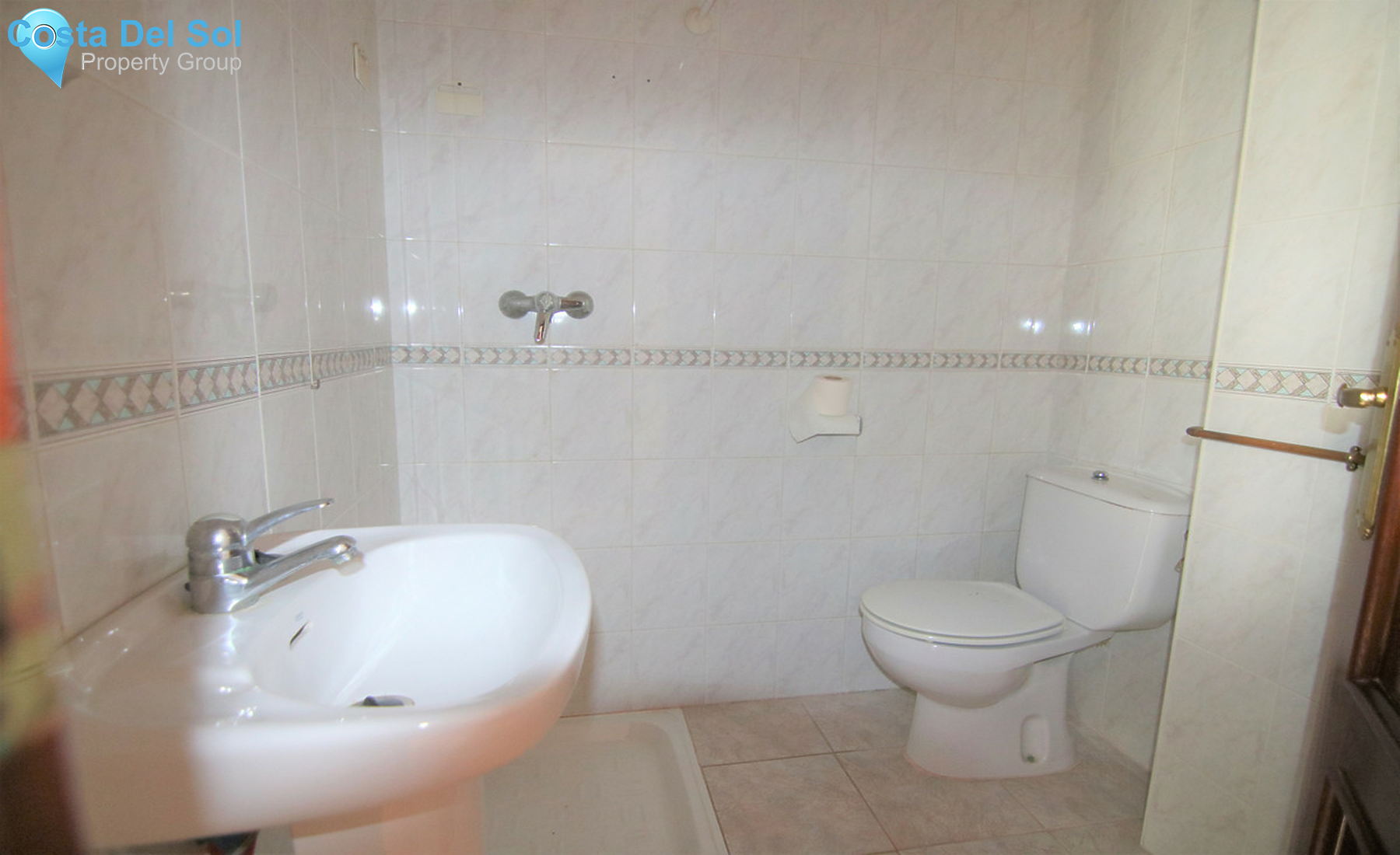 Middle Floor Apartment in Coín-1343900