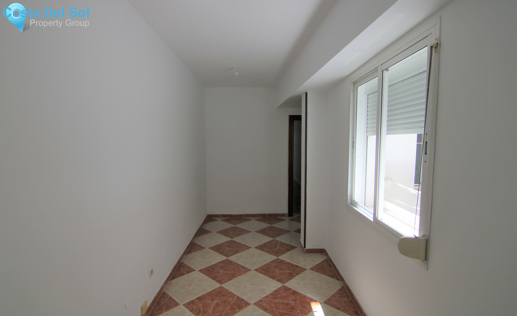 Middle Floor Apartment in Coín-1343901