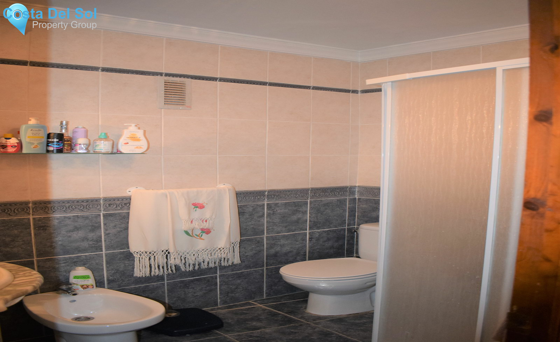 Middle Floor Apartment in Coín-1216556