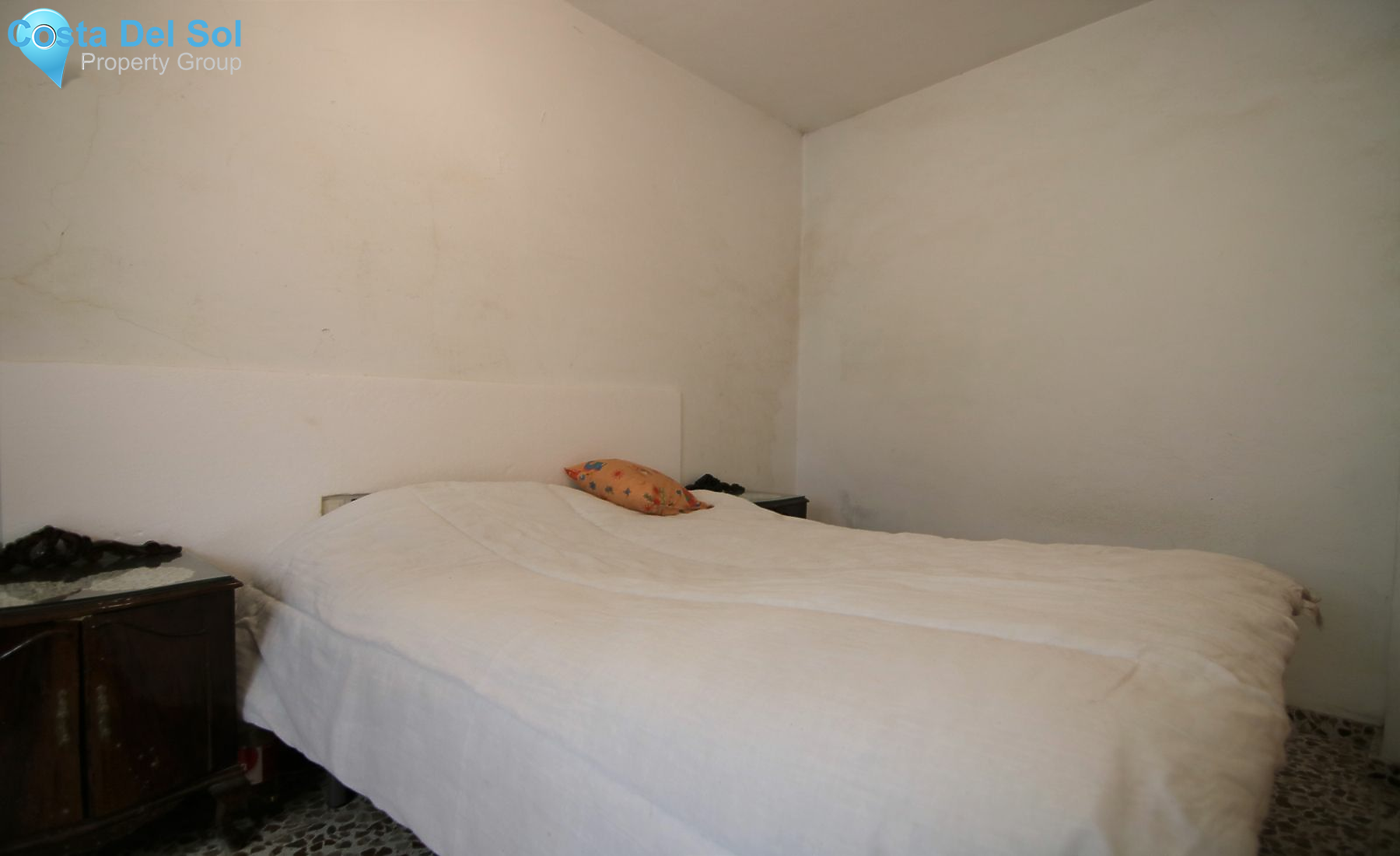 Middle Floor Apartment in Coín-1229280