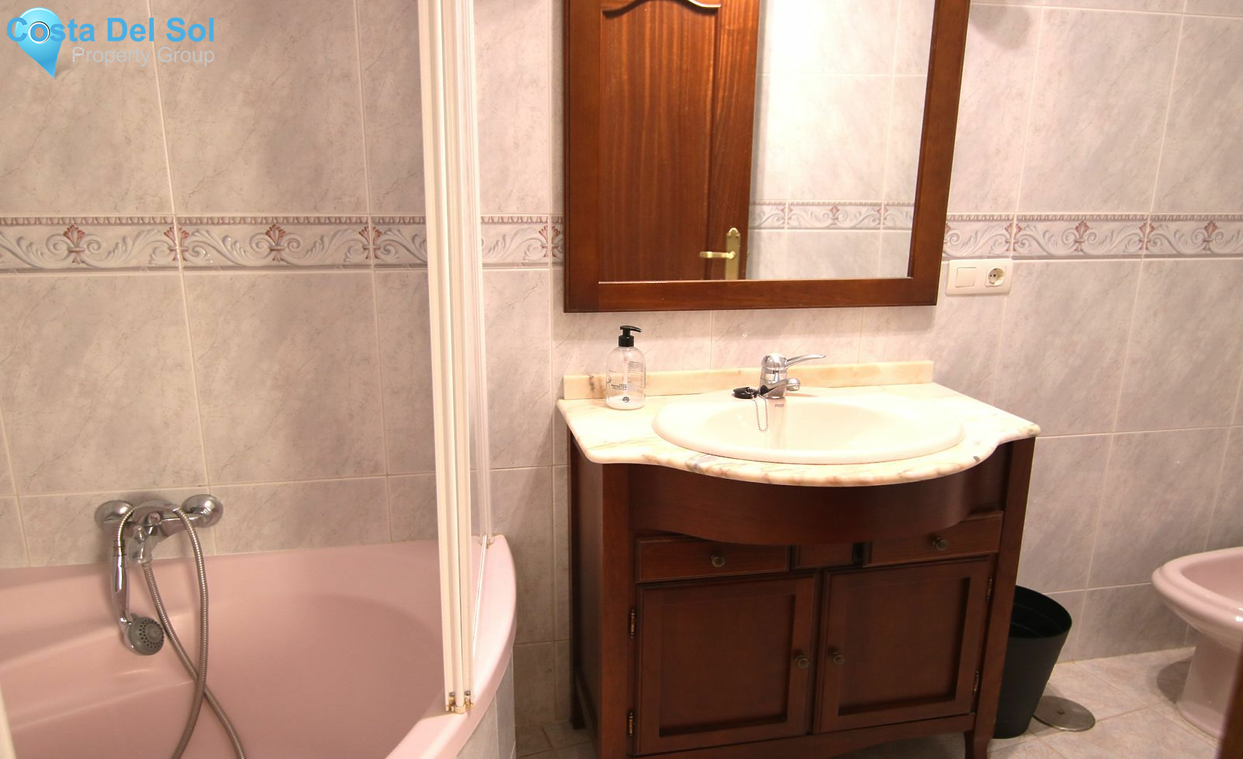 Middle Floor Apartment in Coín-1472958