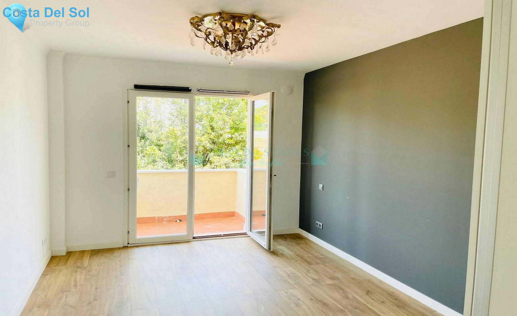 Middle Floor Apartment in El Paraiso-1164482