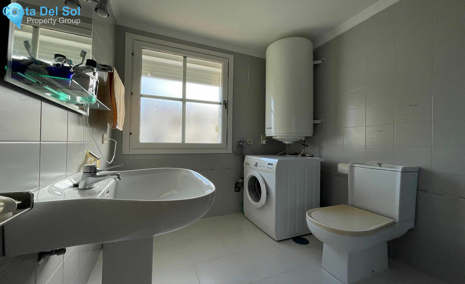 Middle Floor Apartment in El Paraiso-1168393