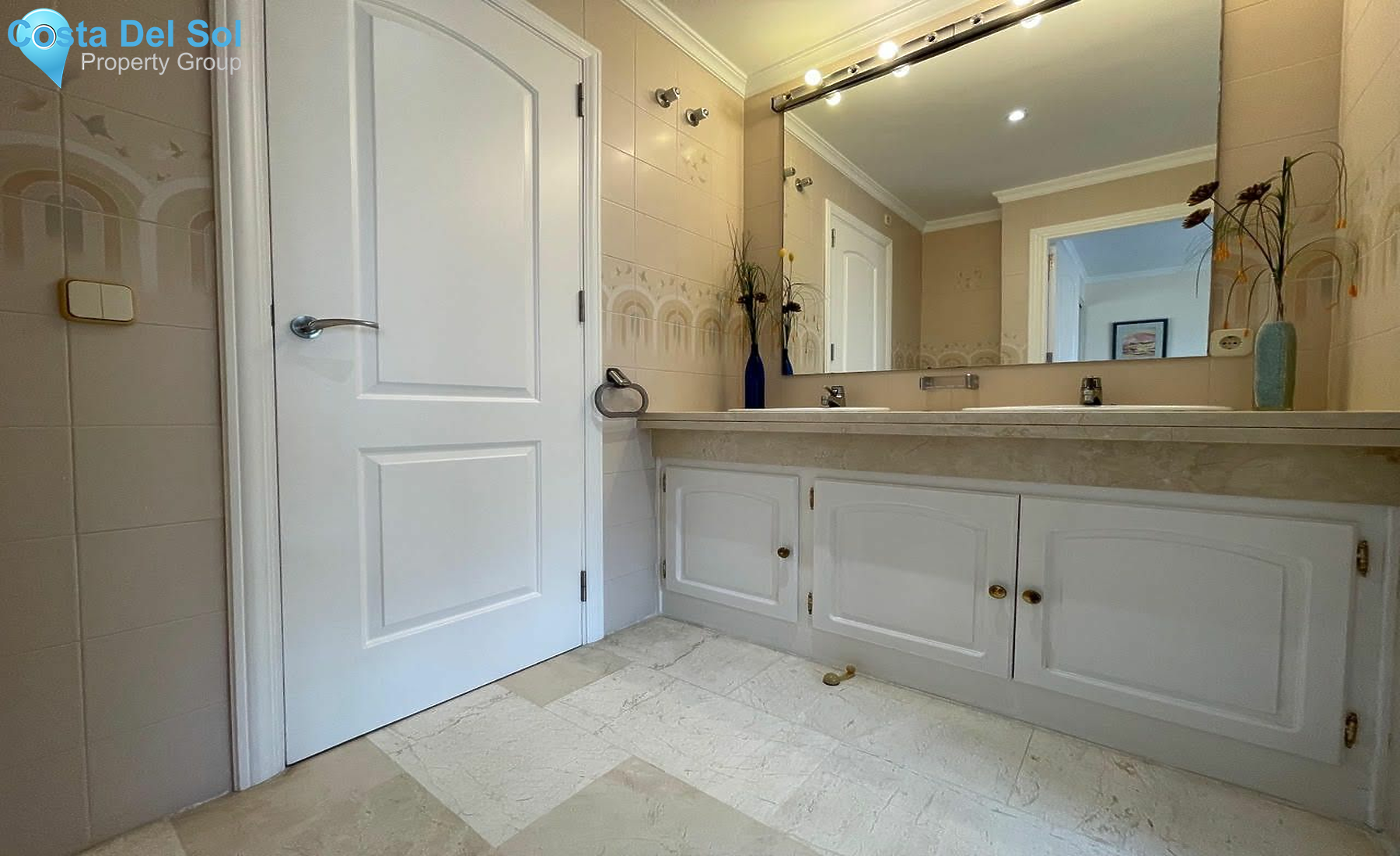 Middle Floor Apartment in El Paraiso-1168397