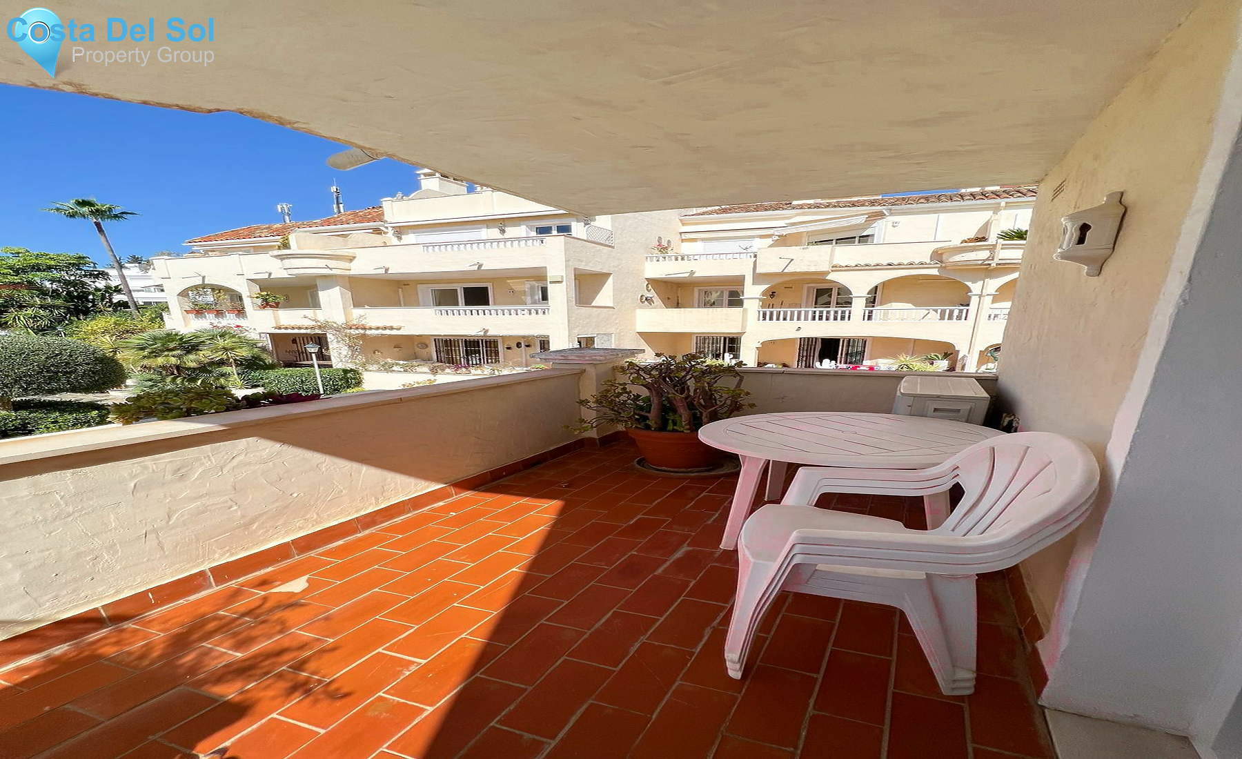 Middle Floor Apartment in El Paraiso-1533028