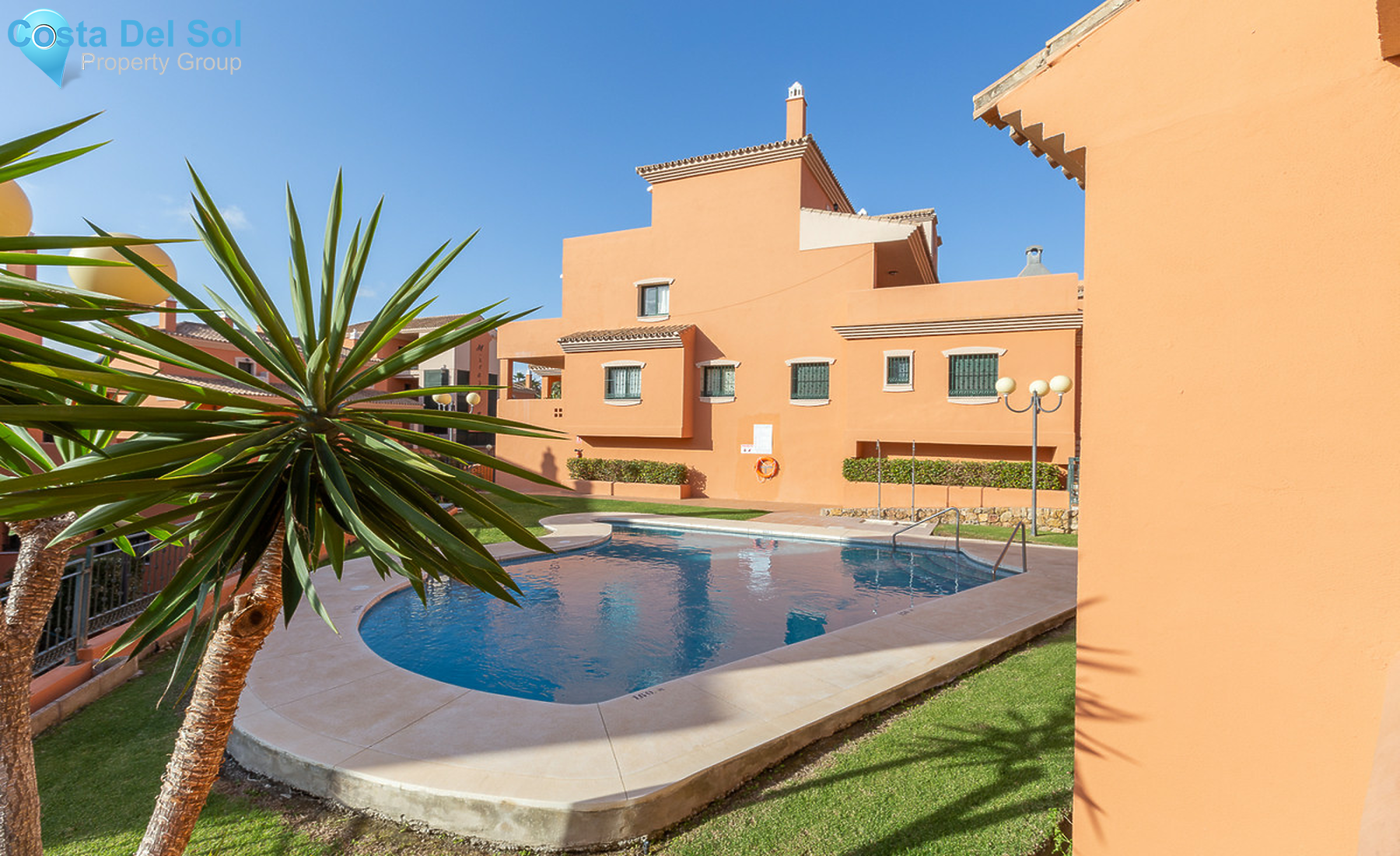 Middle Floor Apartment in Elviria-1316378