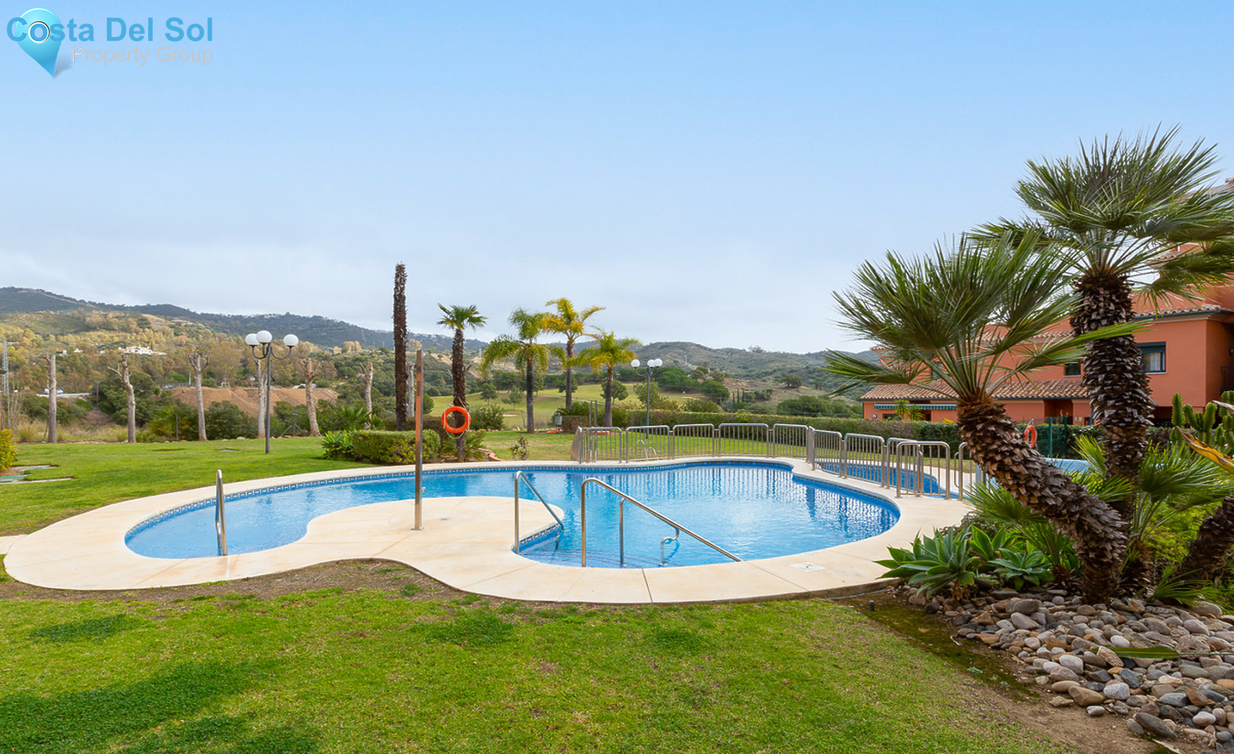 Middle Floor Apartment in Elviria-1316380