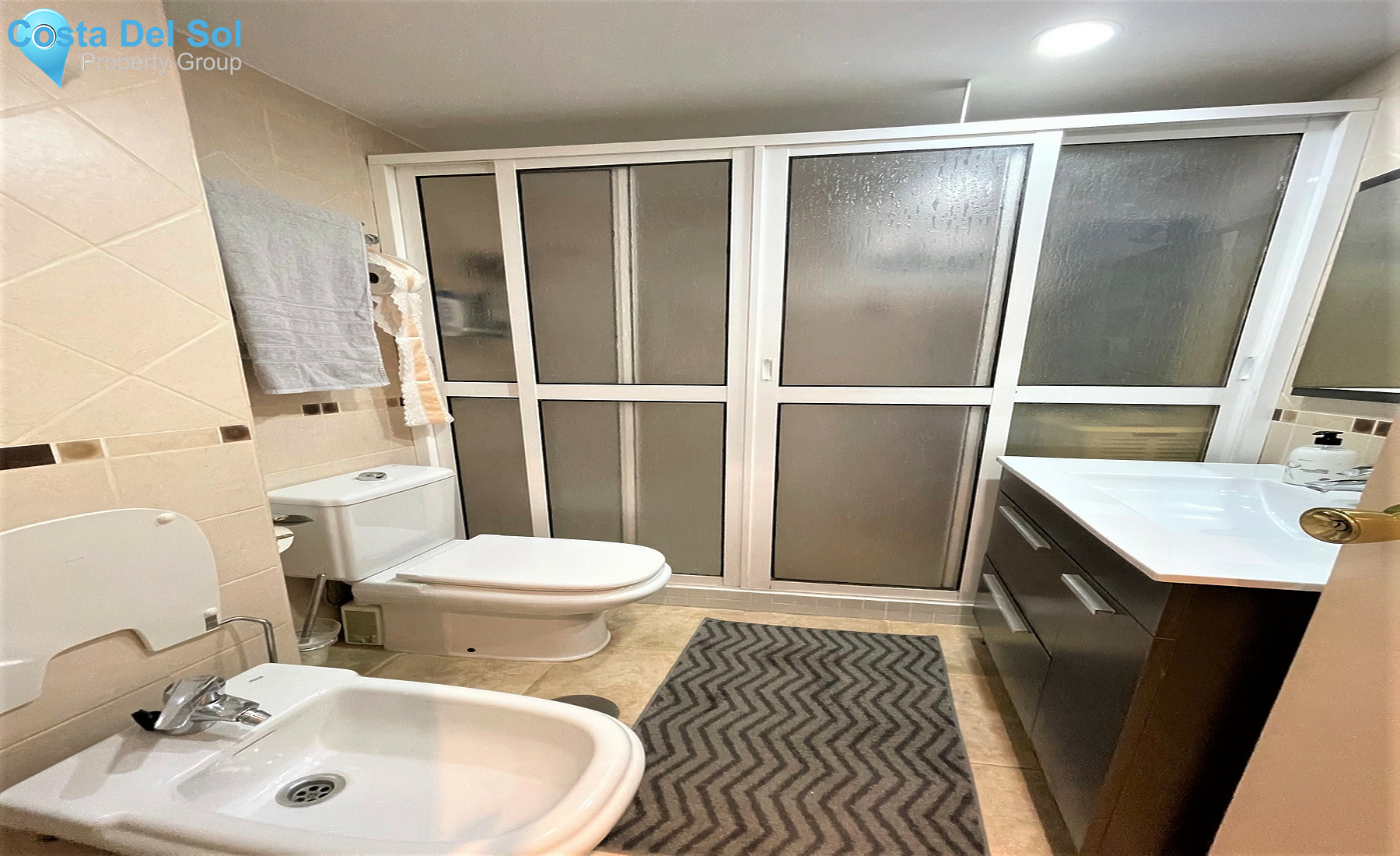 Middle Floor Apartment in Elviria-1329625