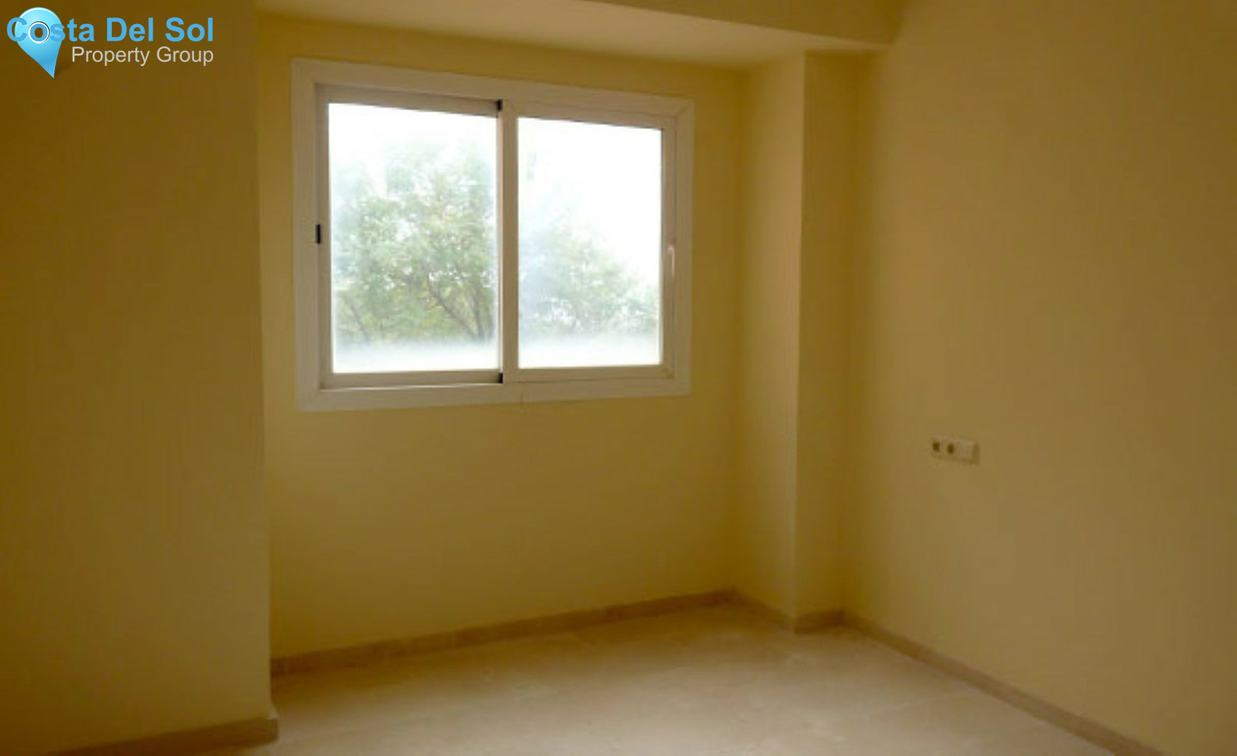 Middle Floor Apartment in Elviria-1330793