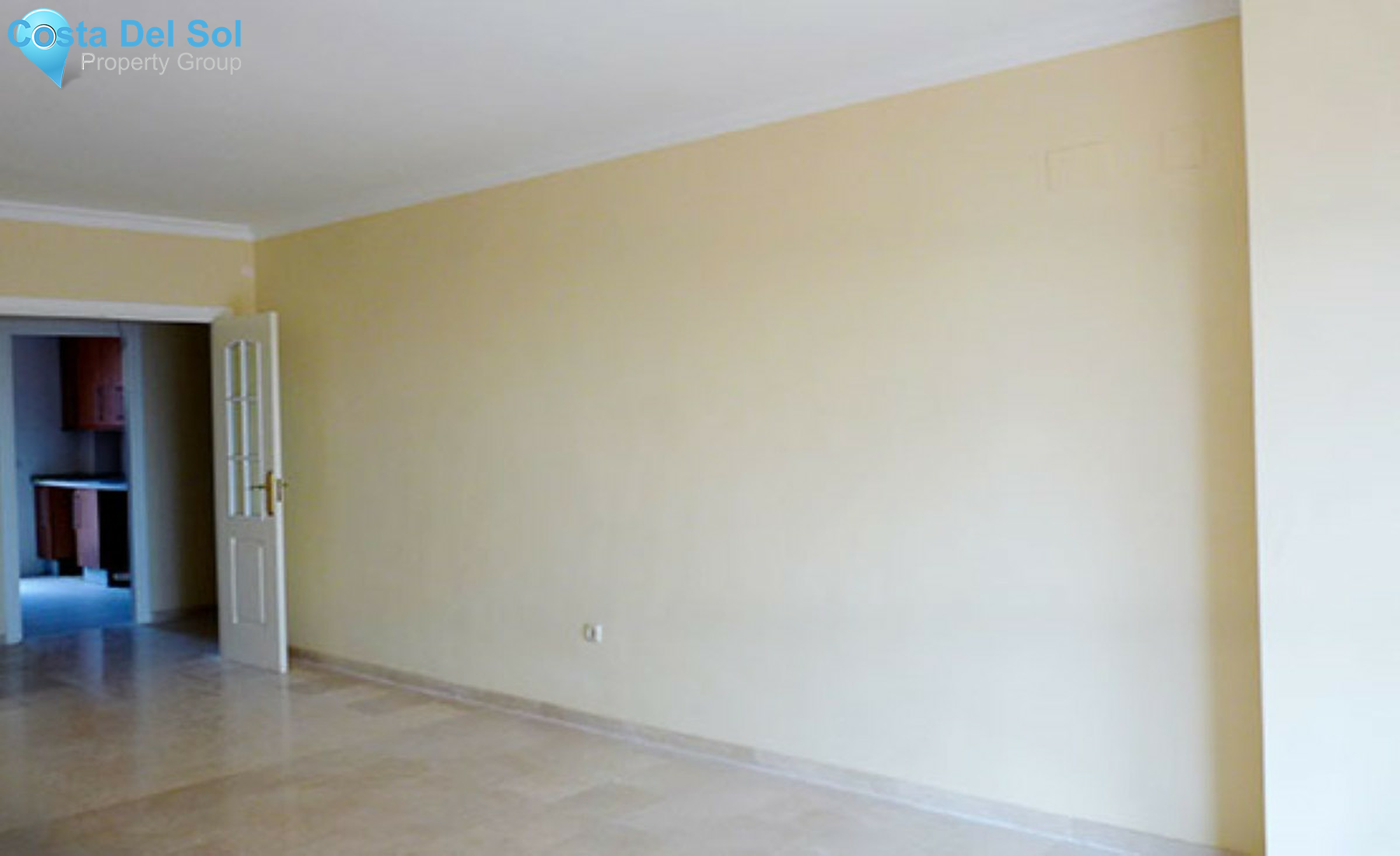 Middle Floor Apartment in Elviria-1330796