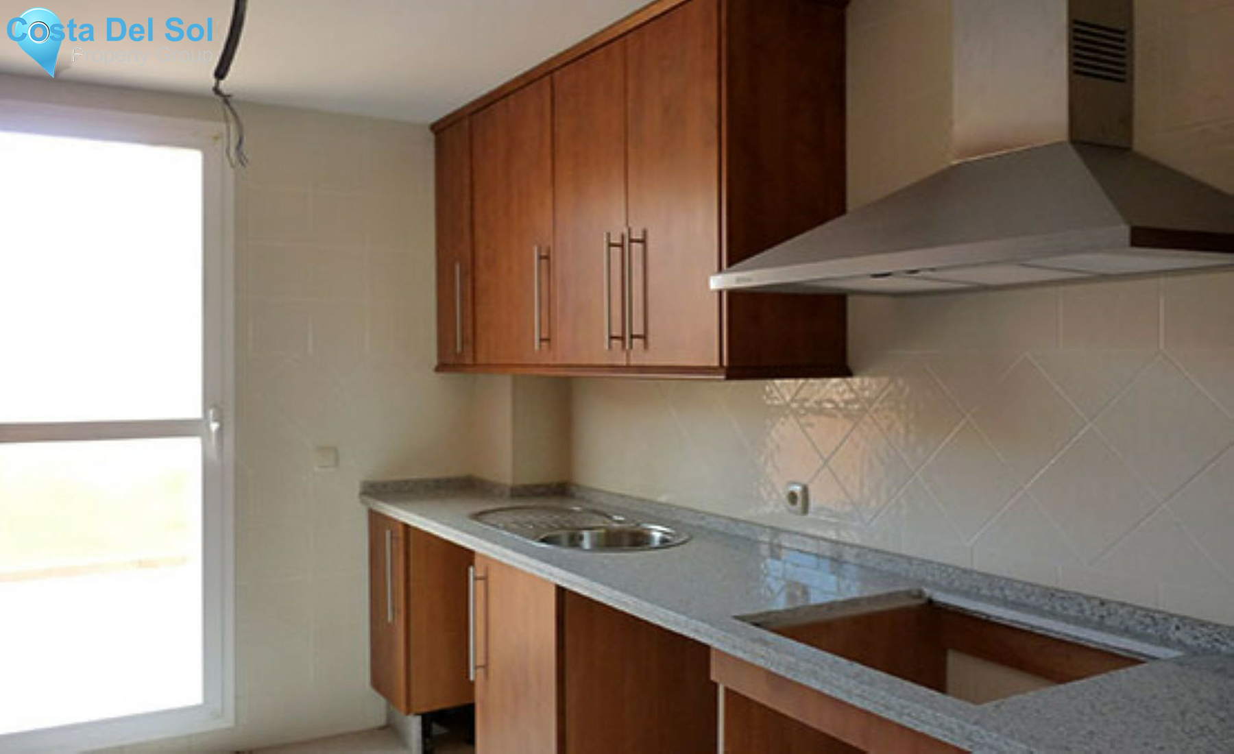 Middle Floor Apartment in Elviria-1330786