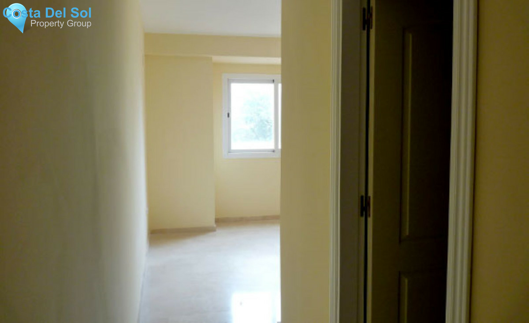 Middle Floor Apartment in Elviria-1330790