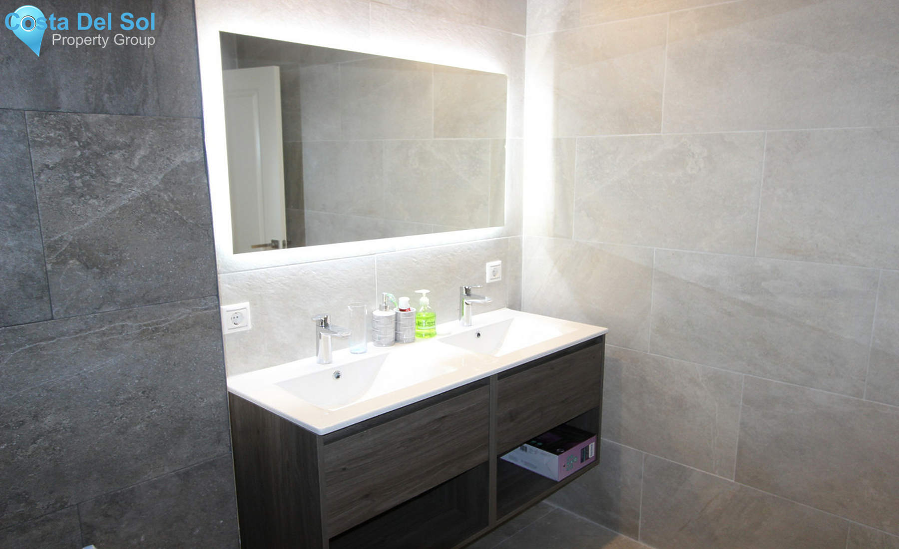 Middle Floor Apartment in Elviria-1338501