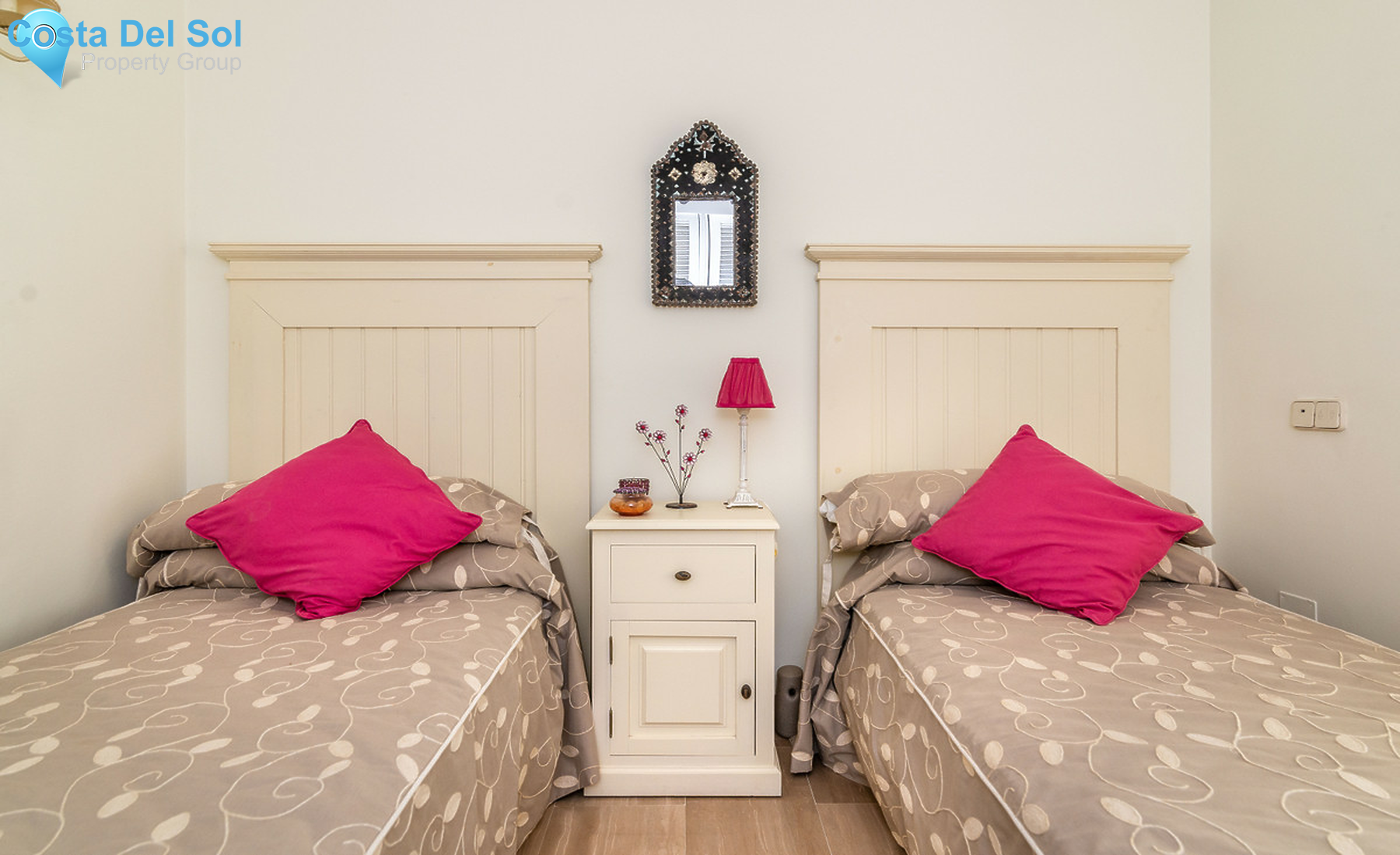 Middle Floor Apartment in Elviria-1369381