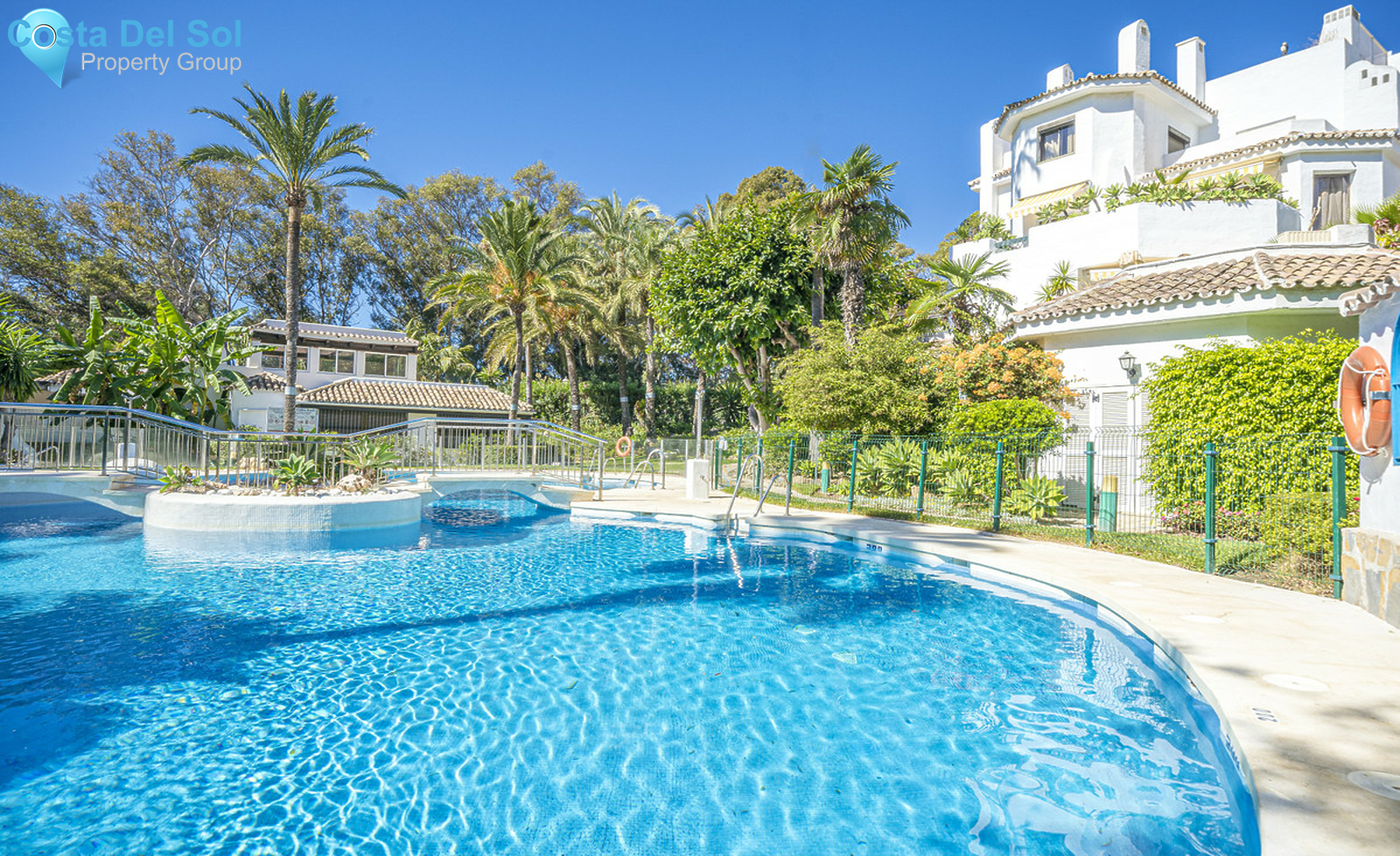 Middle Floor Apartment in Elviria-1411664