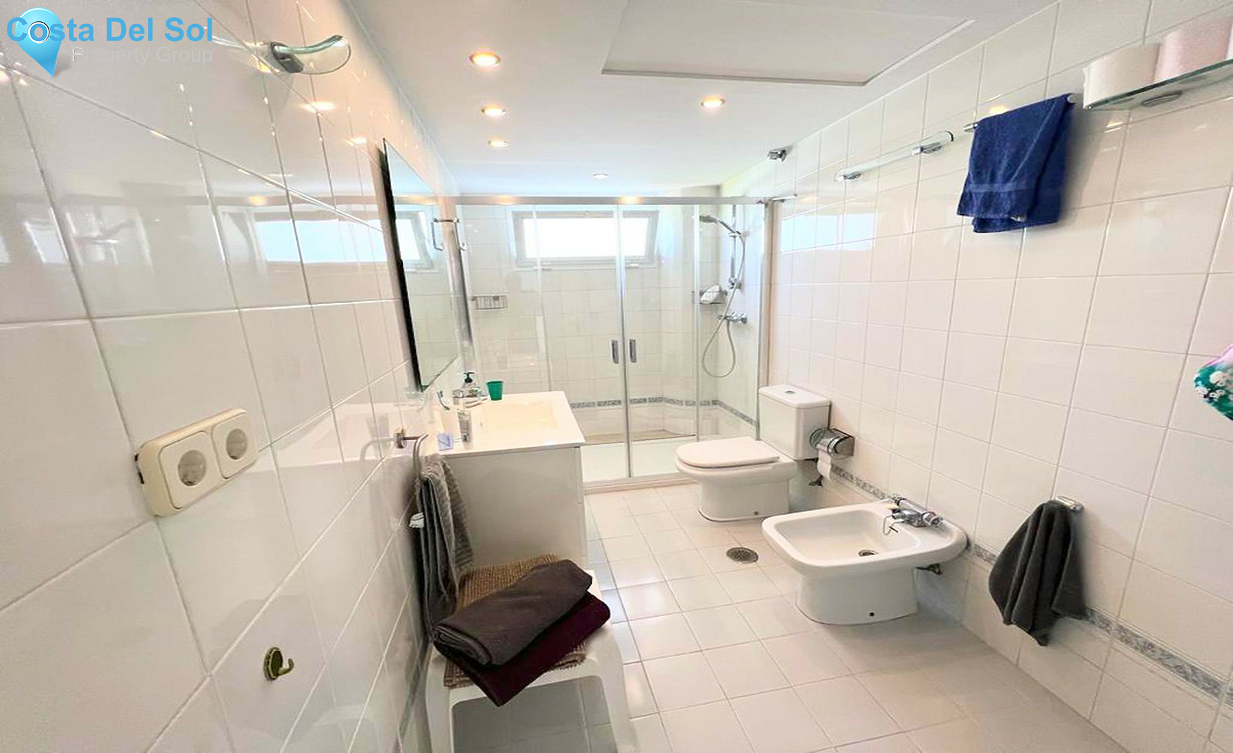 Middle Floor Apartment in Elviria-1438880