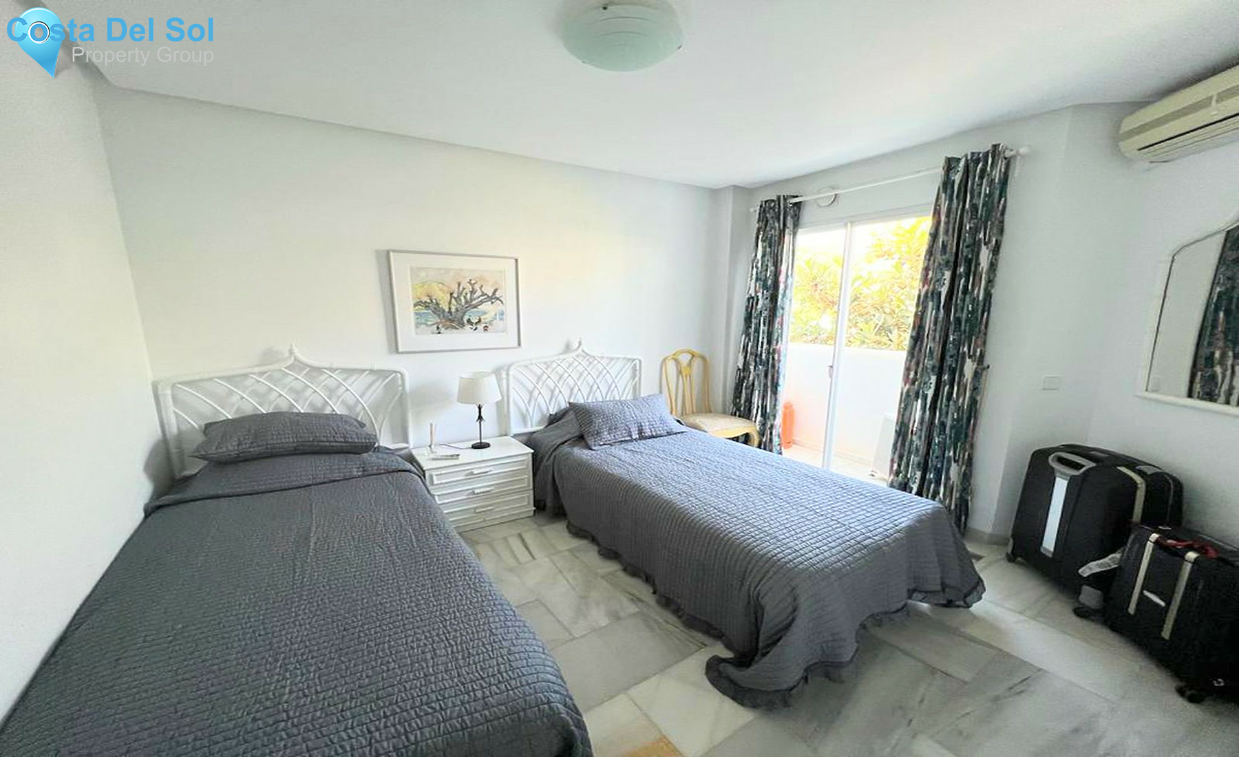 Middle Floor Apartment in Elviria-1438879