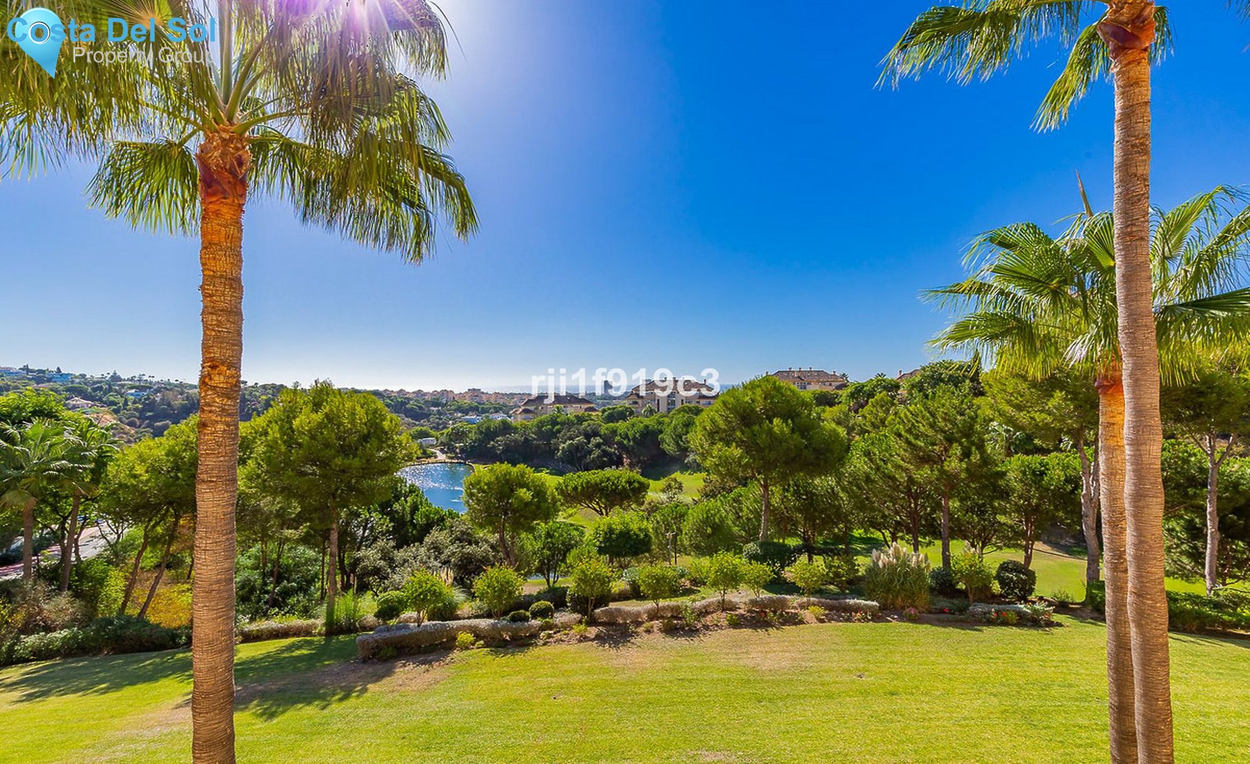 Middle Floor Apartment in Elviria-1452520