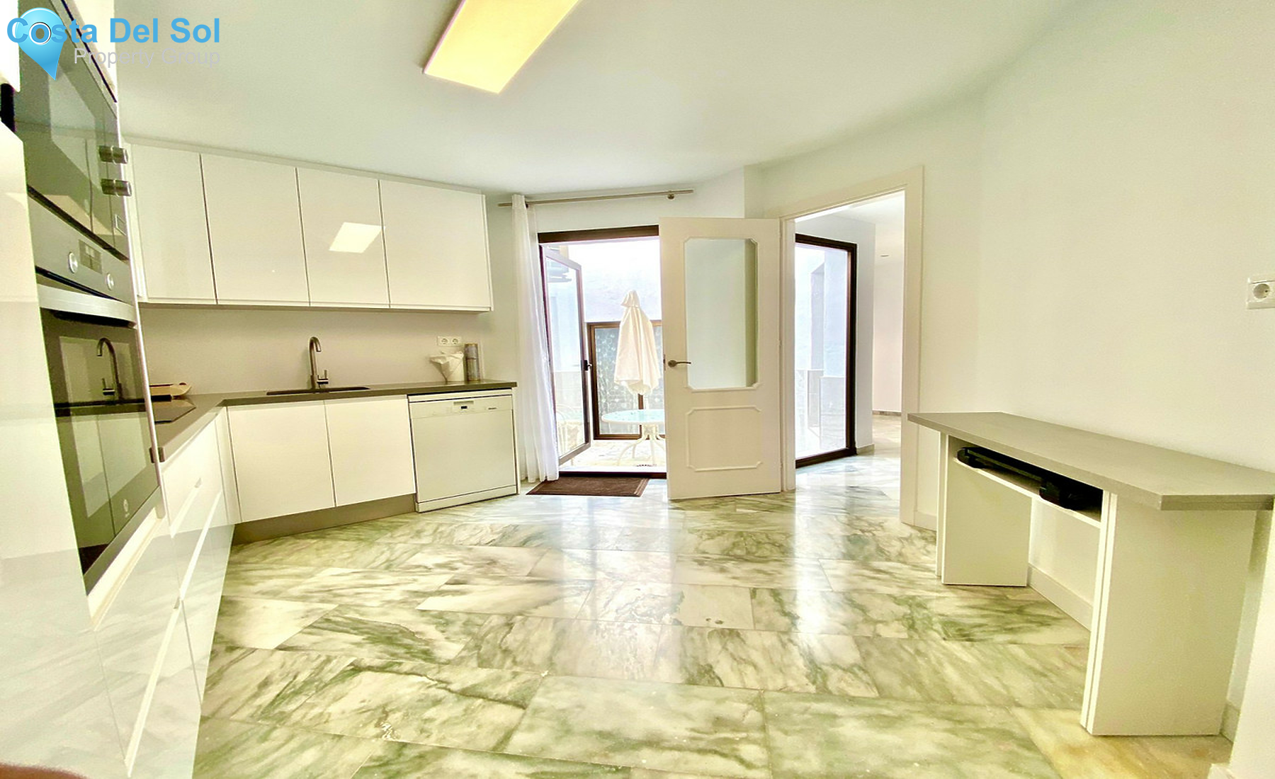 Middle Floor Apartment in Elviria-1479468