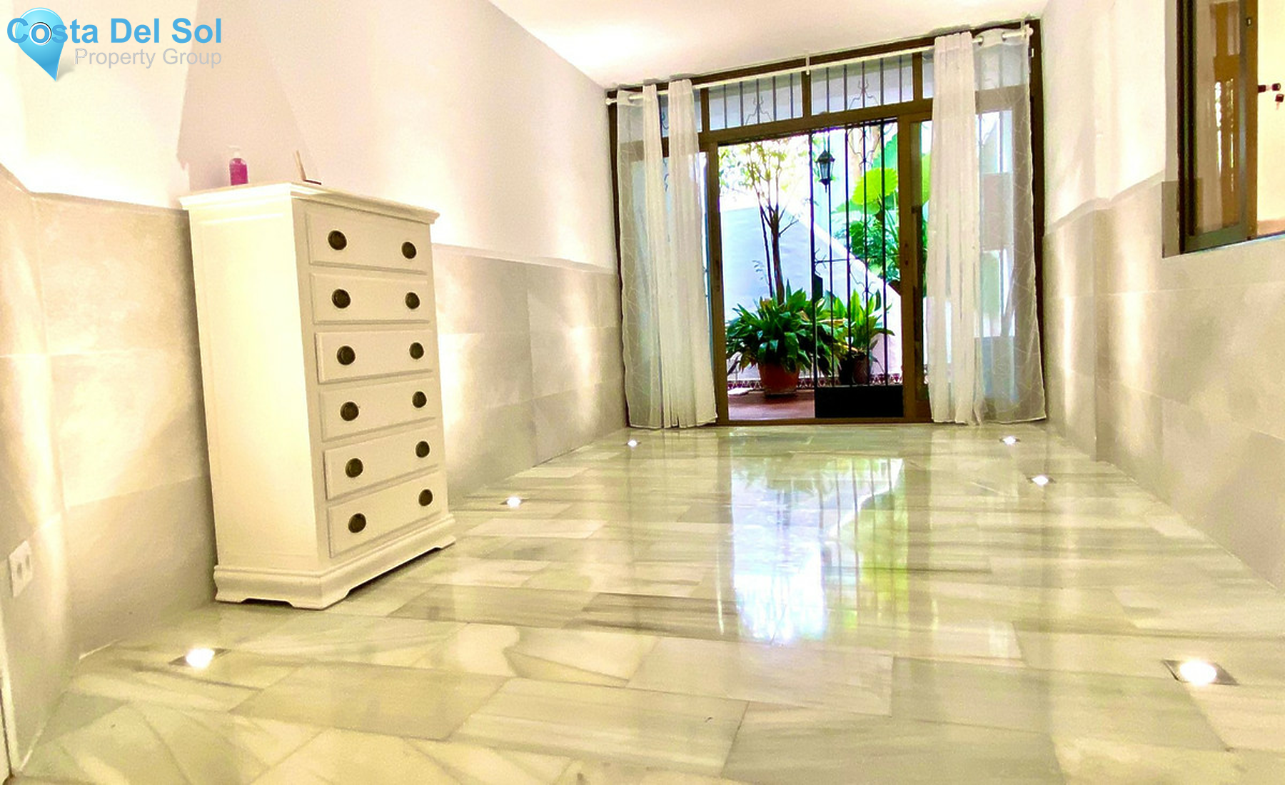 Middle Floor Apartment in Elviria-1479469