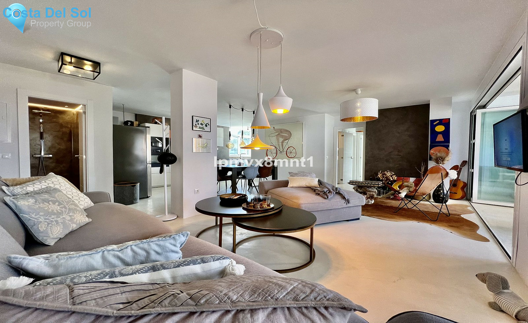 Middle Floor Apartment in Elviria-1541343